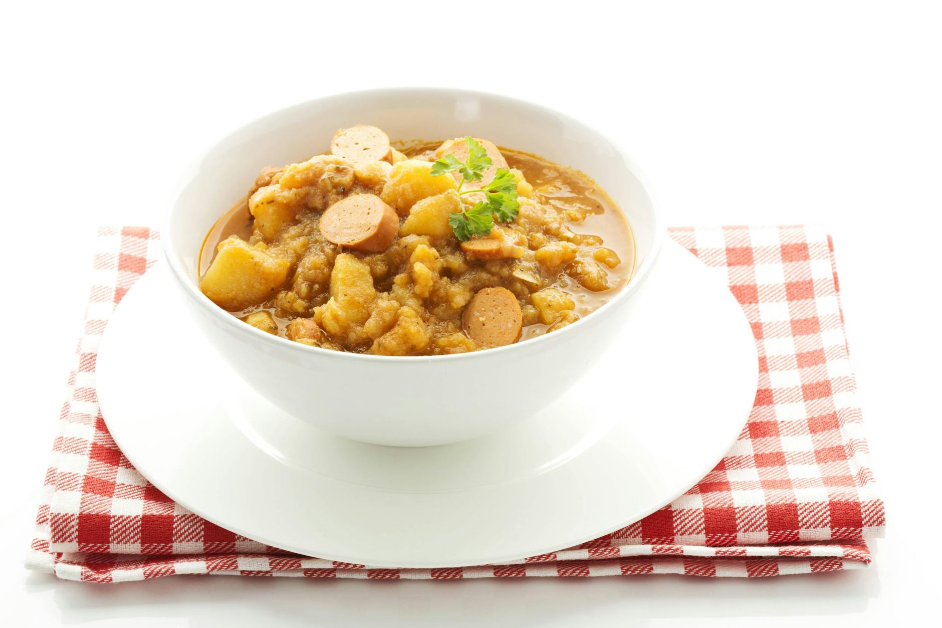 Dieses Kartoffelgulasch ist wirklich köstlich - und das Rezept setzt auf simple Zutaten.