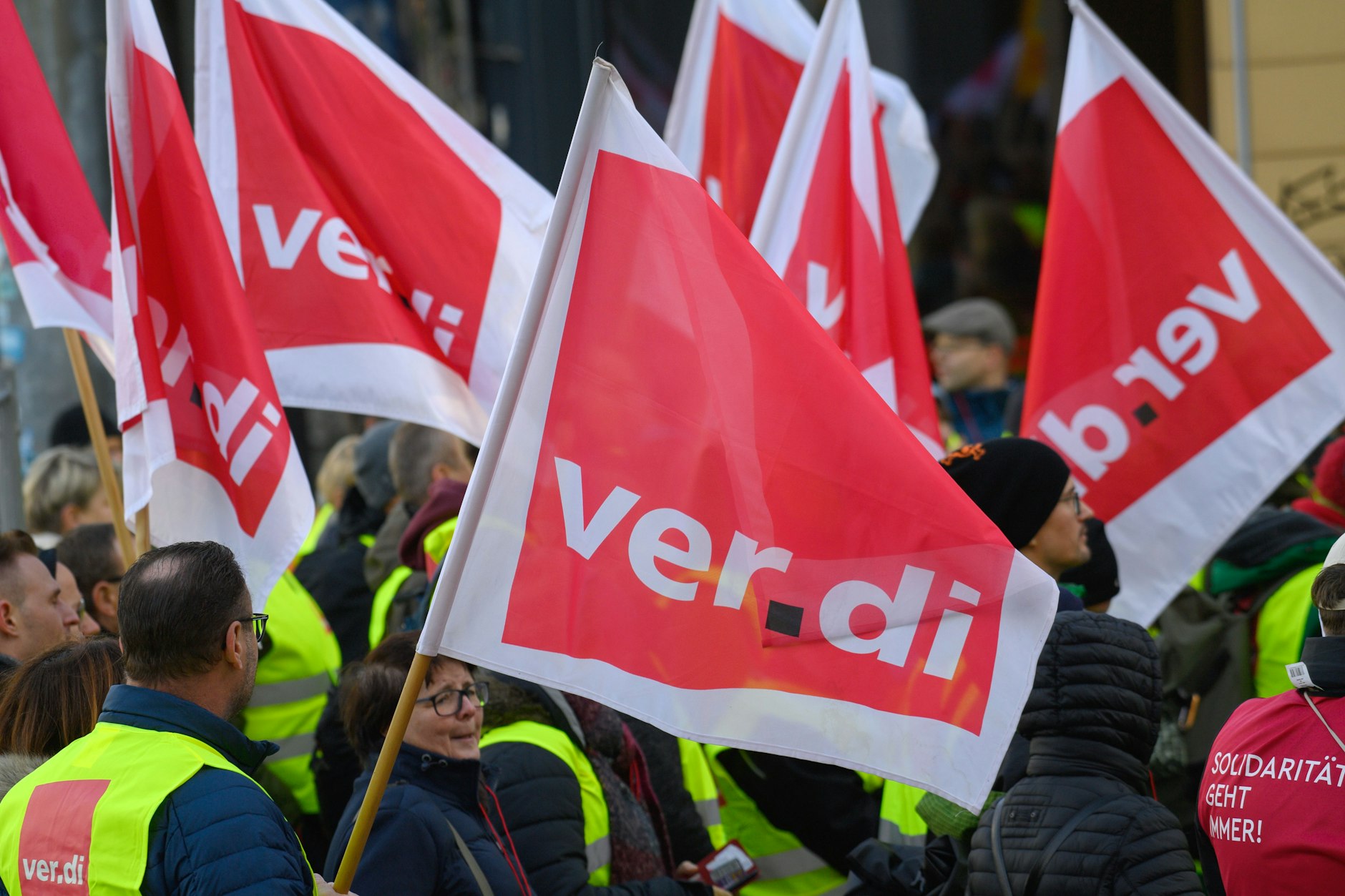Im öffentlichen Dienst wird am Mittwoch in Berlin, Hamburg und Bremen gestreikt.