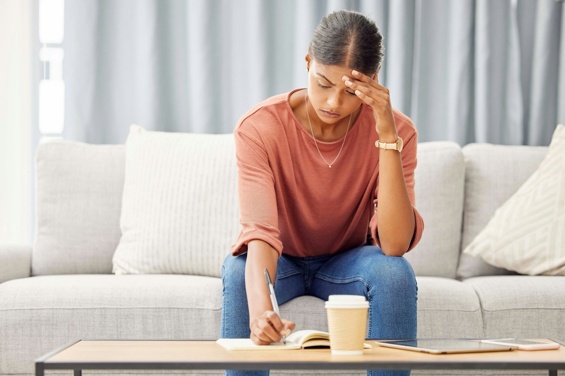 Laut Horoskop haben einige Sternzeichen im Dezember mit Geldsorgen zu kämpfen.