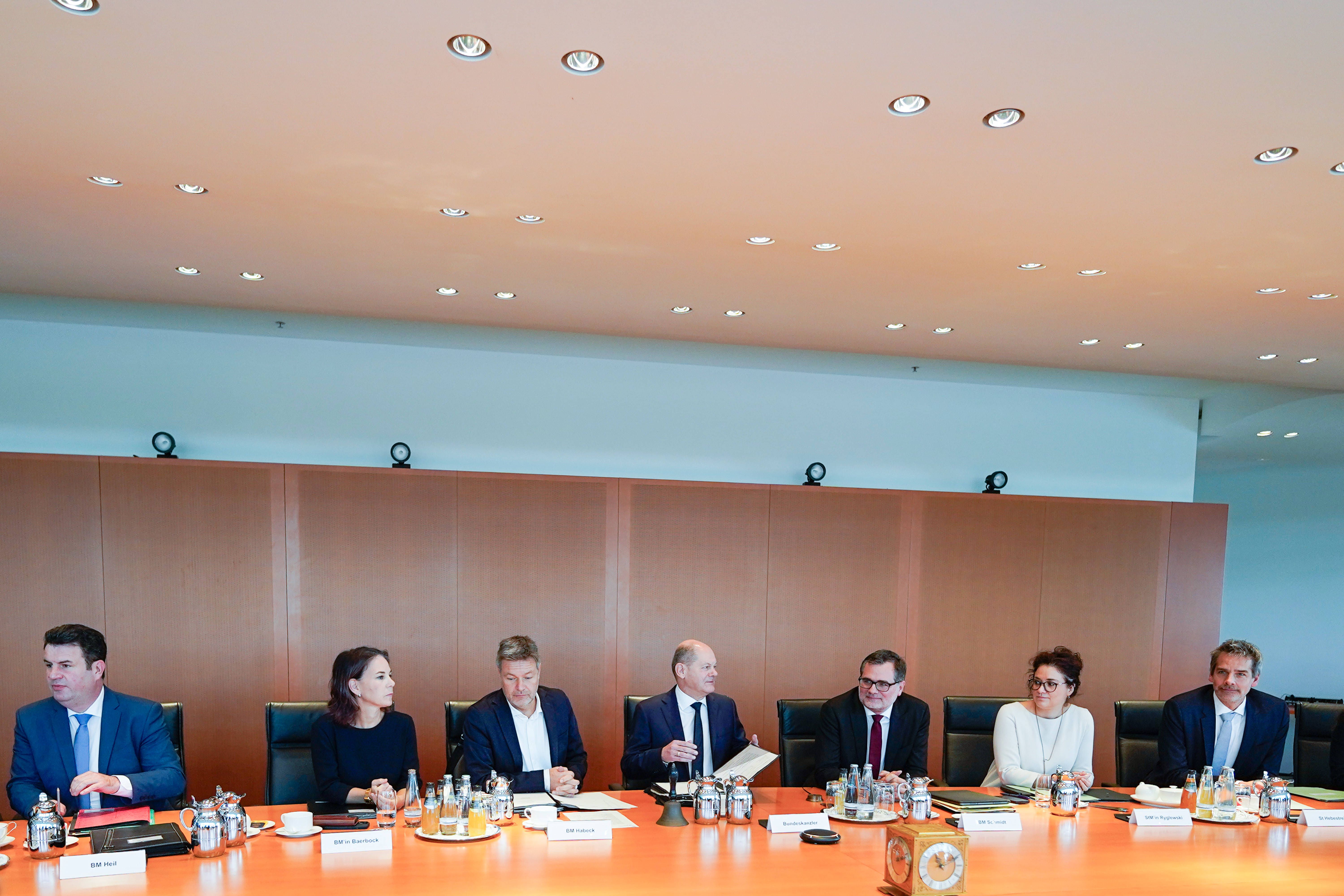 Bundesregierung: Renten werden bis 2037 um knapp 43 Prozent steigen