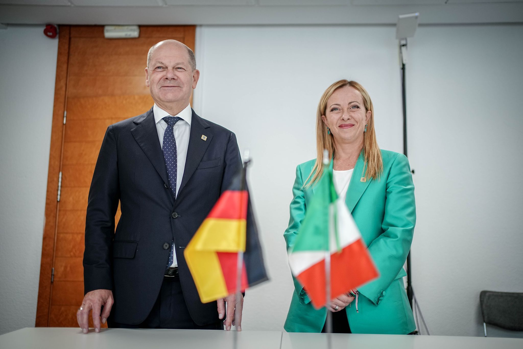 Scholz empfängt Meloni in Berlin: Großes europäisches Wasserstoffnetz von Nordafrika bis Bayern geplant