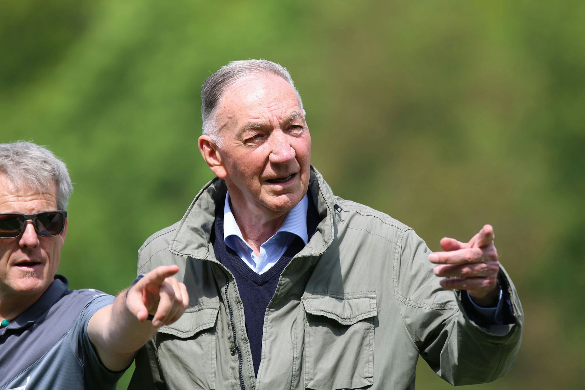 DDR-Trainerlegende Bernd Schröder (81) glaubt, dass Unions neue Co-Trainerin Marie-Louise Eta auch im Männerfußball Erfolg haben wird.