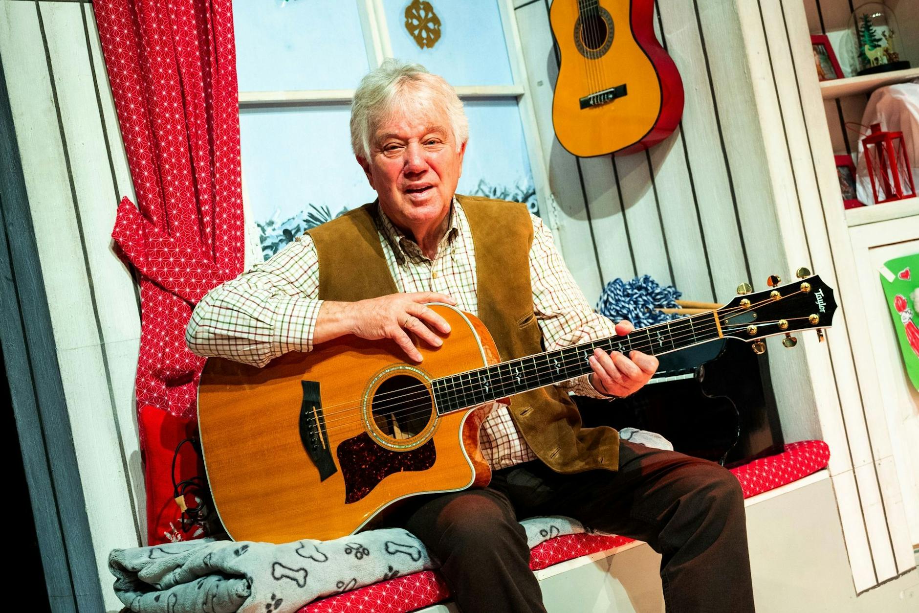 Der Liedermacher Rolf Zuckowski kann „extrem gut naschen“.