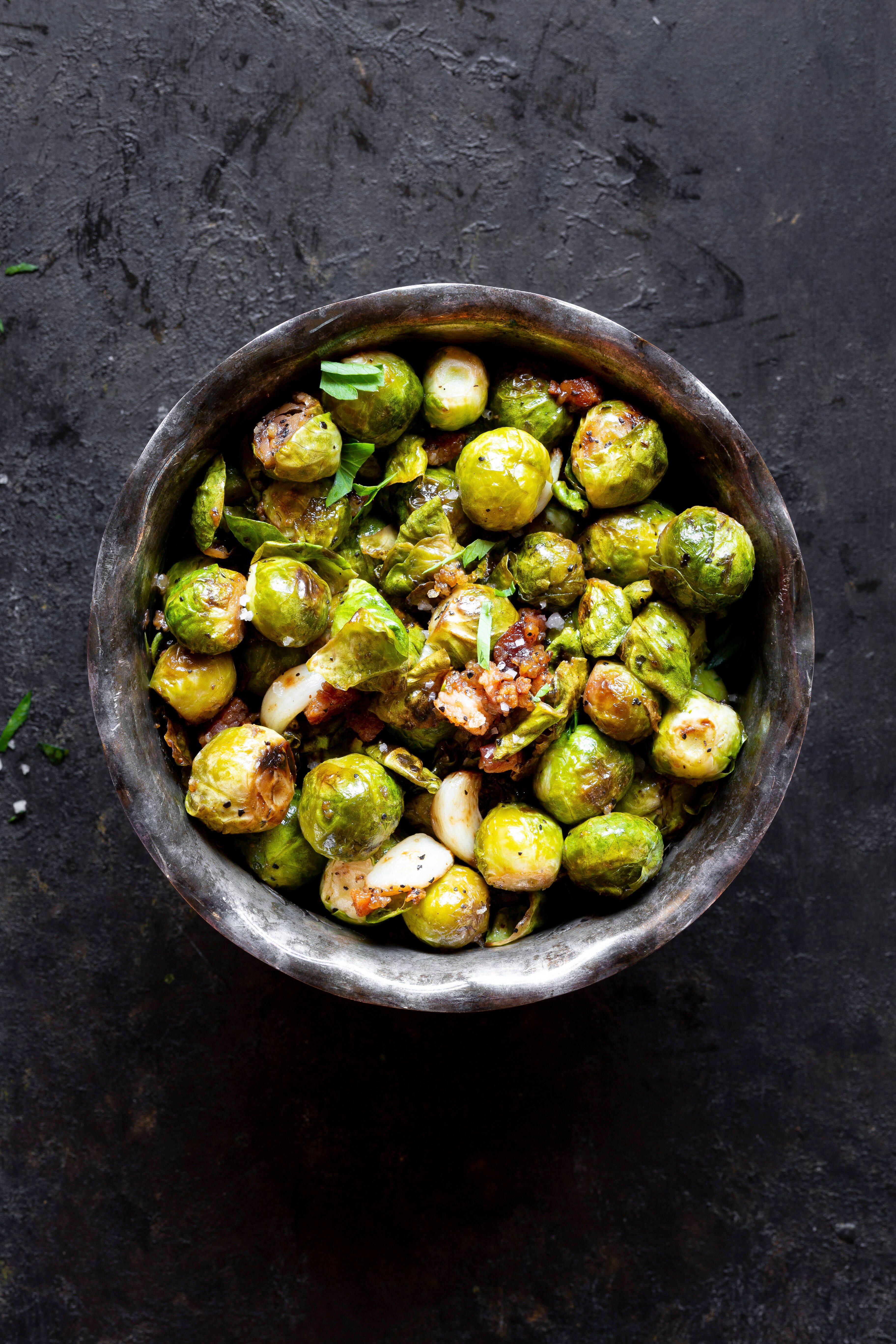 Geniales Rezept Für Karamellisierten Rosenkohl Mit Walnüssen: Saulecker ...