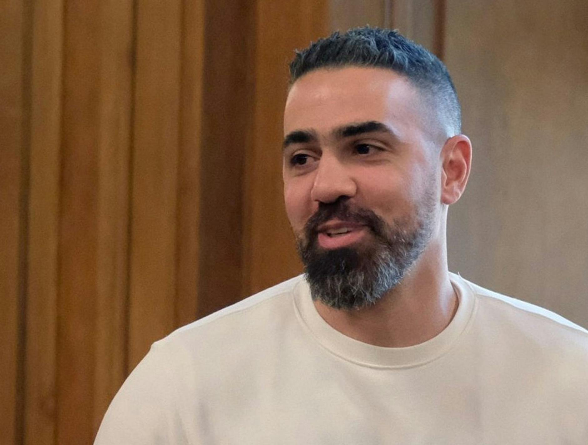 ARCHIV - Bushido, Rapper und Musikproduzent, kommt in einen Saal des Bundesverwaltungsgerichtes.