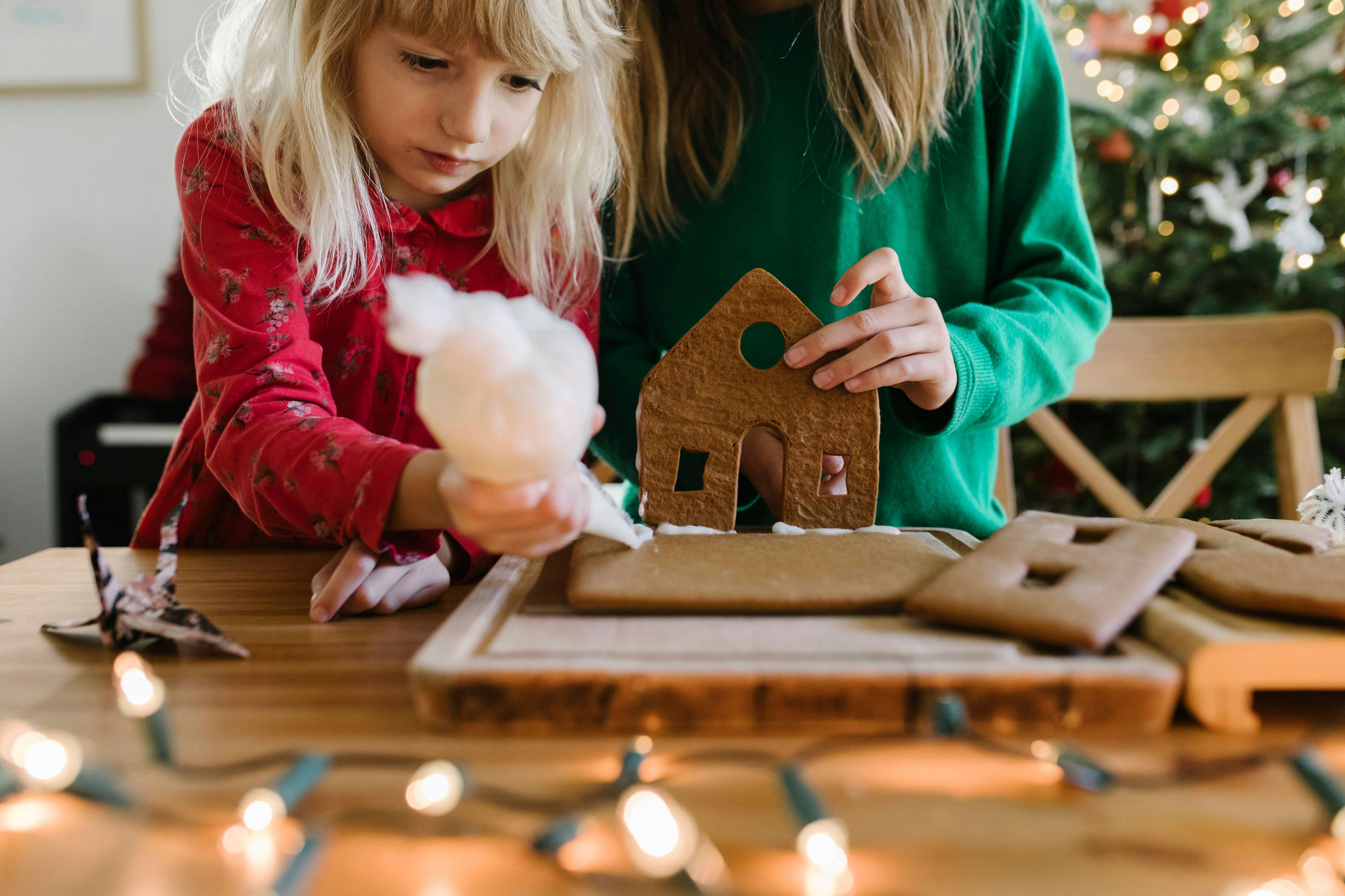 Rezept für Zuckerguss fürs Lebkuchenhaus: So gelingt der beste Back-Kleber