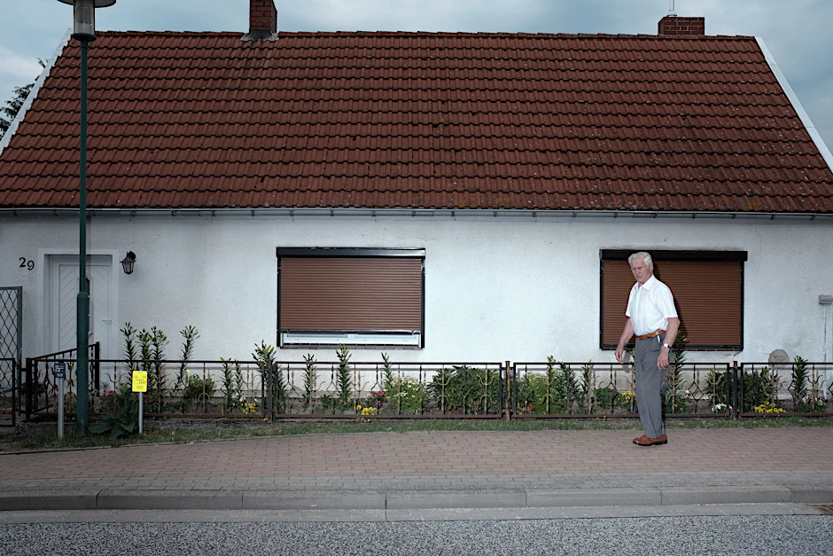 Wie die Grundstückspreise gestiegen sind, wie sich das Leben und der Alltag in den Dörfern verändern – darüber kann niemand hinwegsehen, der hier lebt.