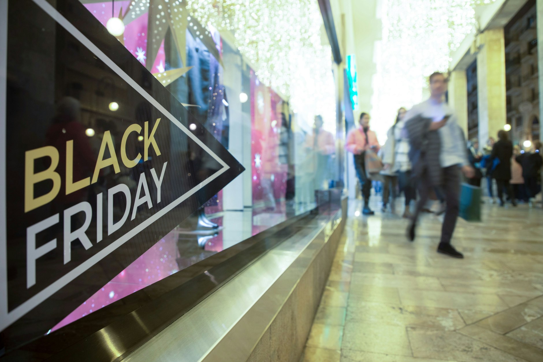 Der Rabatttag Black Friday fällt in diesem Jahr auf den 24. November und markiert den Auftakt für die Black Week.