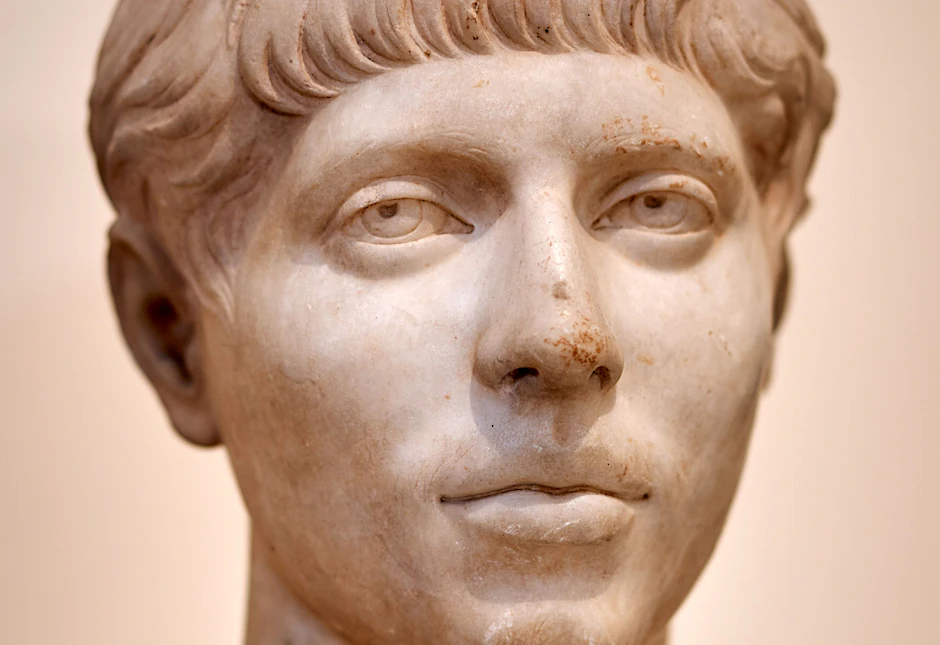 Keine Legende ohne Gerüchte: Elagabal (Kaiser von Rom 218–222) in Marmor. Die Büste befindet sich im Besitz des Nationalen Archäologischen Museums Athen.