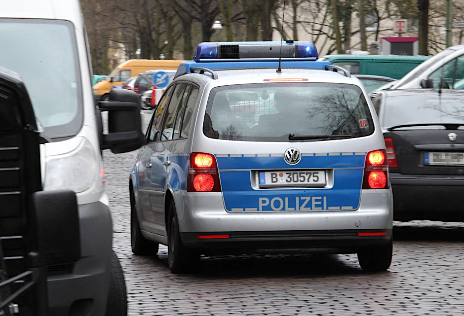 Trickbetrug: Zivilpolizisten nahmen am Donnerstag vier Trickdiebinnen fest.