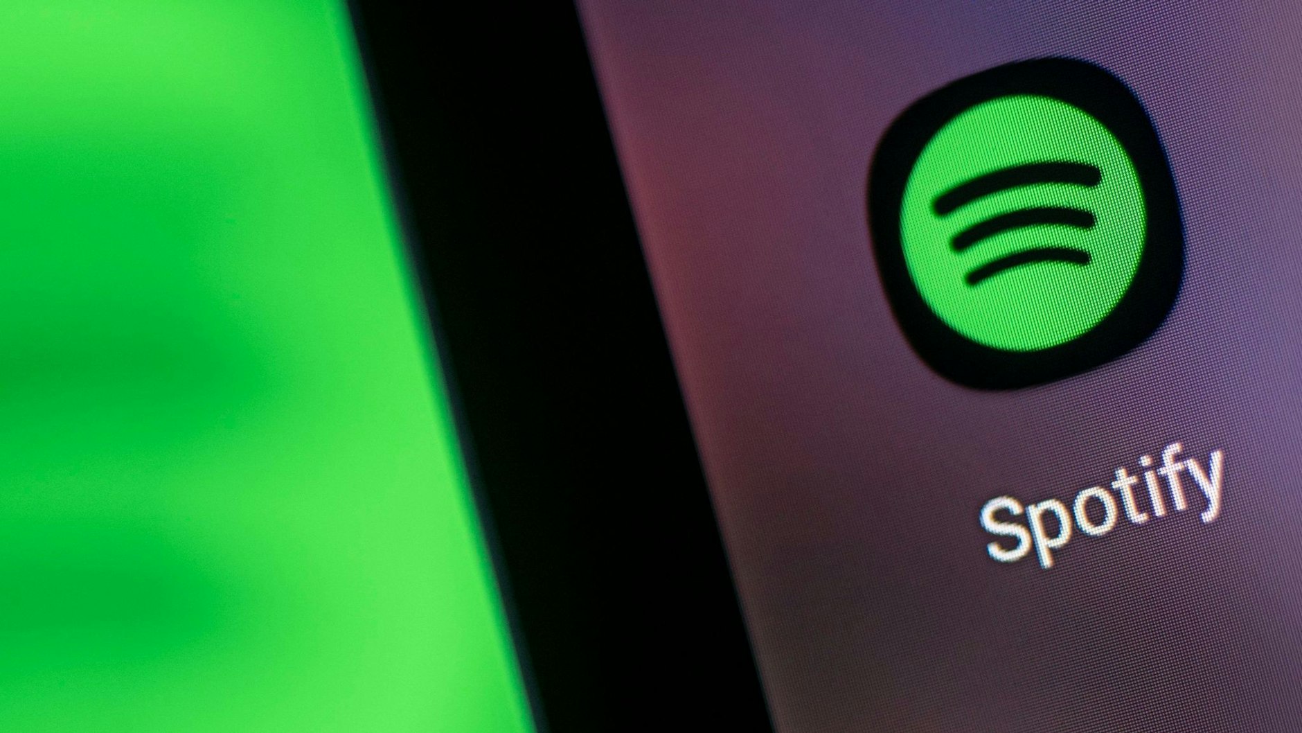 Das Kammergericht Berlin hat jetzt gegen Spotify und für den Abonnenten entschieden.
