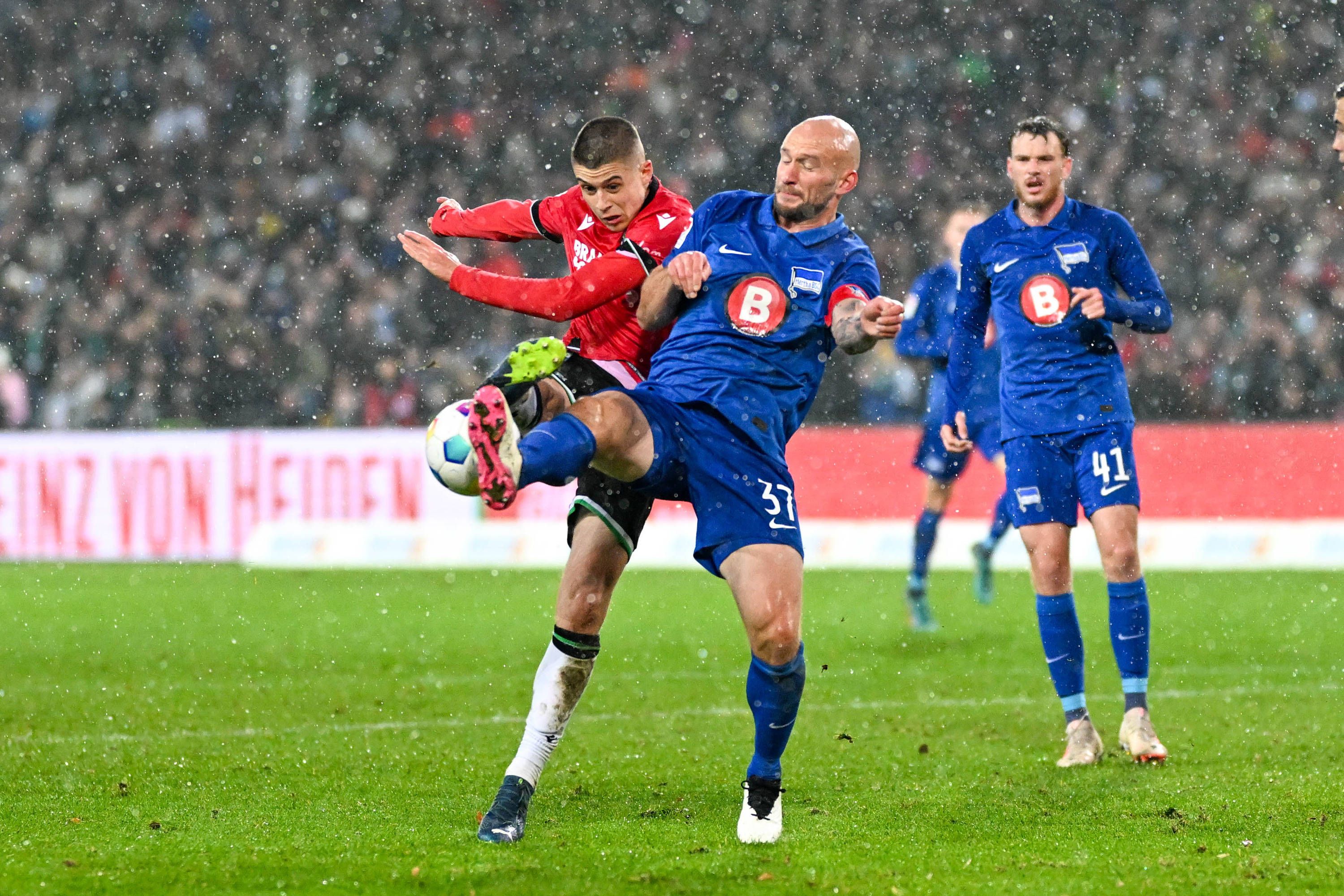 Hertha-Schock! Kapitän Toni Leistner ist kaputt und fällt aus