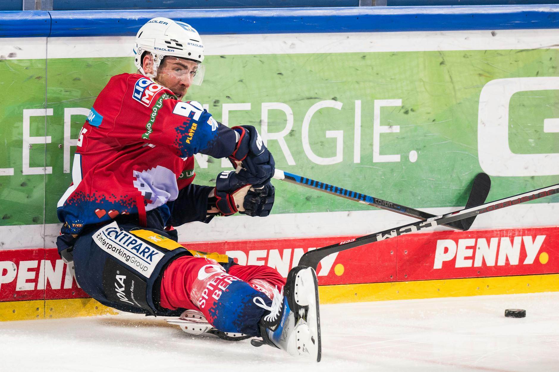 Was ist nur los? Marcel Noebels und die Eisbären bekommen aktuell in der MB-Arena einfach zu selten den Hintern hoch.