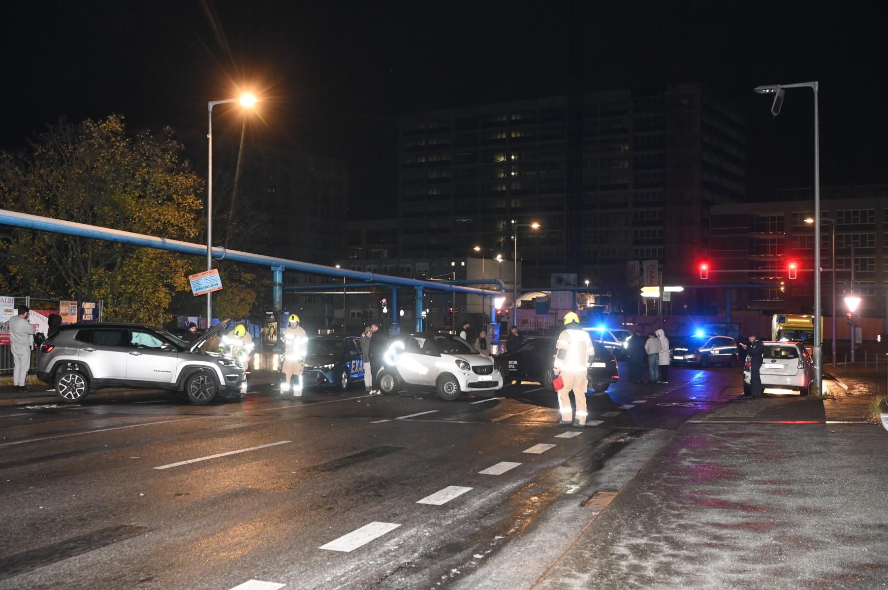 Vereiste Straßen sind SO gefährlich! Massenkarambolage in Wedding