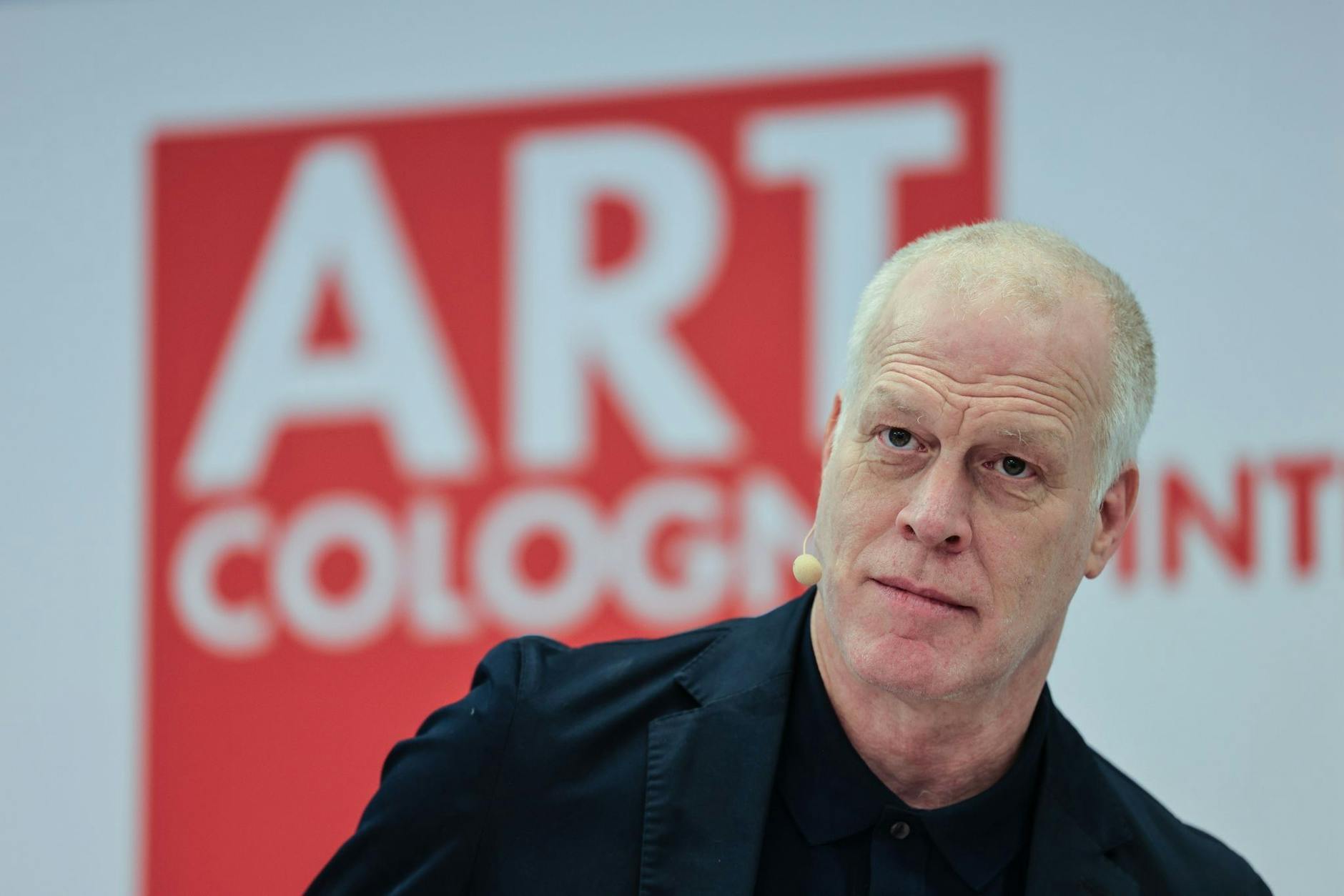 Daniel Hug ist Direktor der Art Cologne. Sie ist die älteste Kunstmesse der Welt und gilt als größte deutsche Kunstmesse.