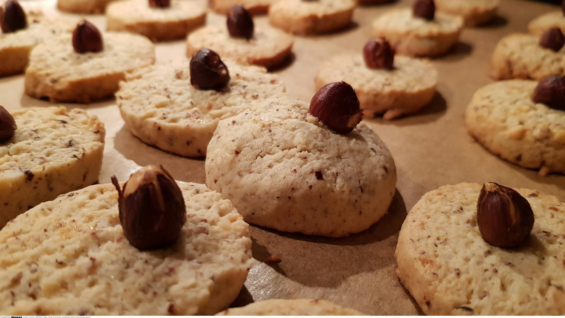 Probieren Sie das leckere Rezept für Haselnuss-Plätzchen doch gleich mal aus.