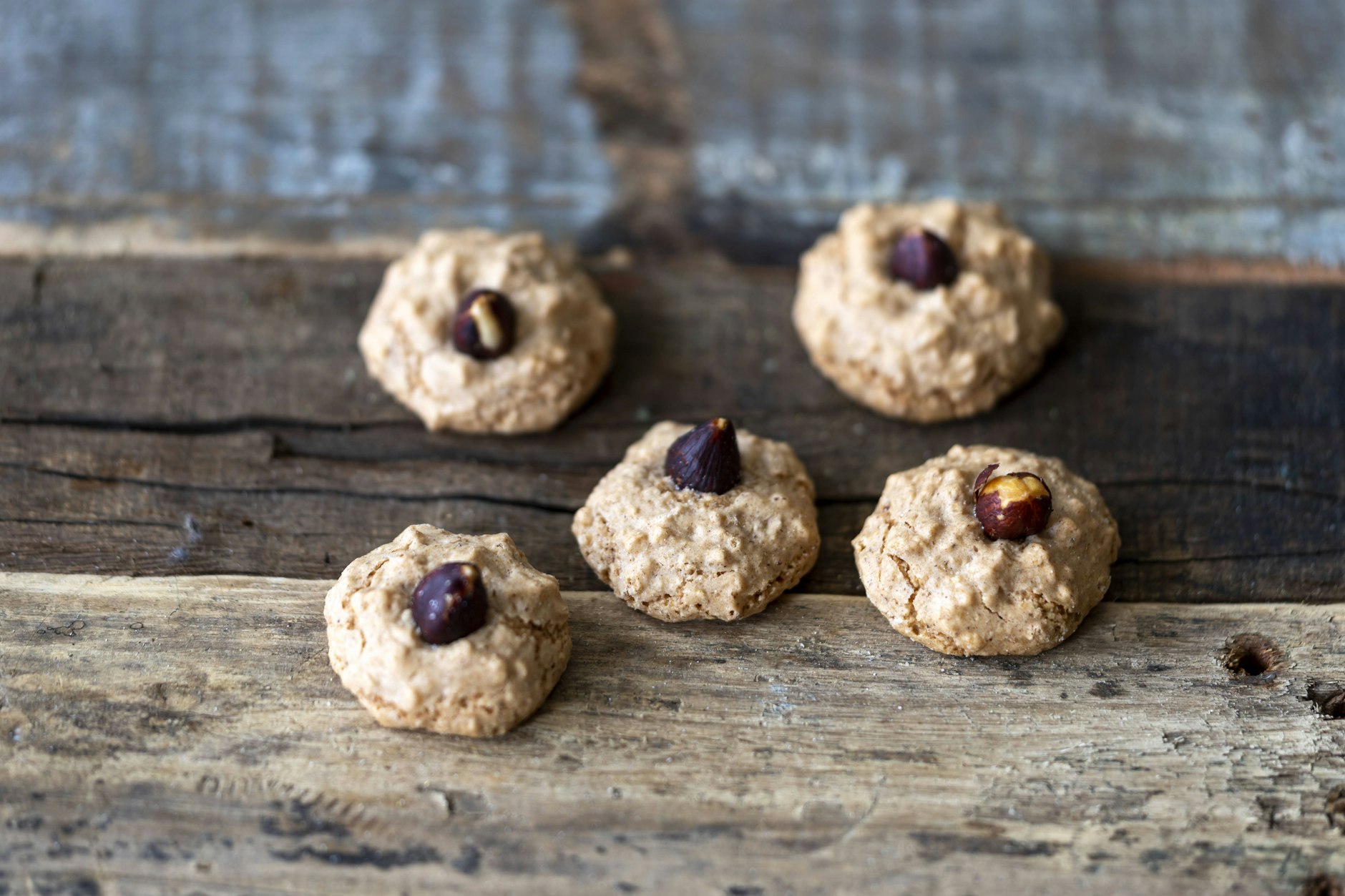 Das Rezept für Haselnuss-Plätzchen ohne Mehl ist wirklich einfach.