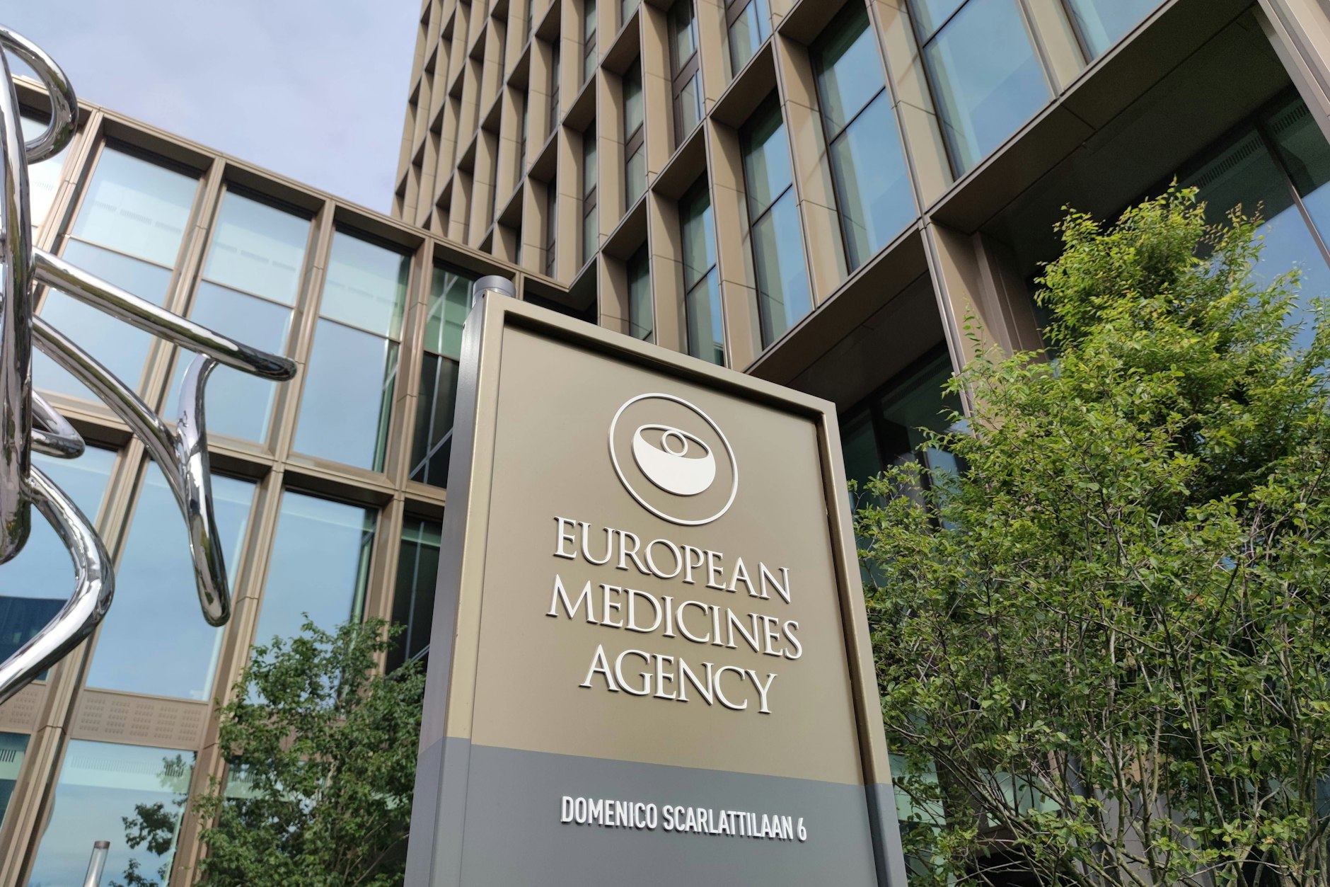 Die Europäische Arzneimittel-Agentur nimmt Stellung zu den Corona-Impfstoffen: War die massive Impfkampagne angebracht?