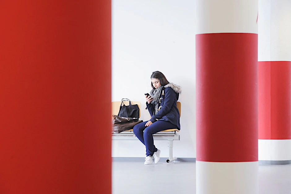 Professor:innen können Studierende aufbauen oder ihre Karrieren beenden.