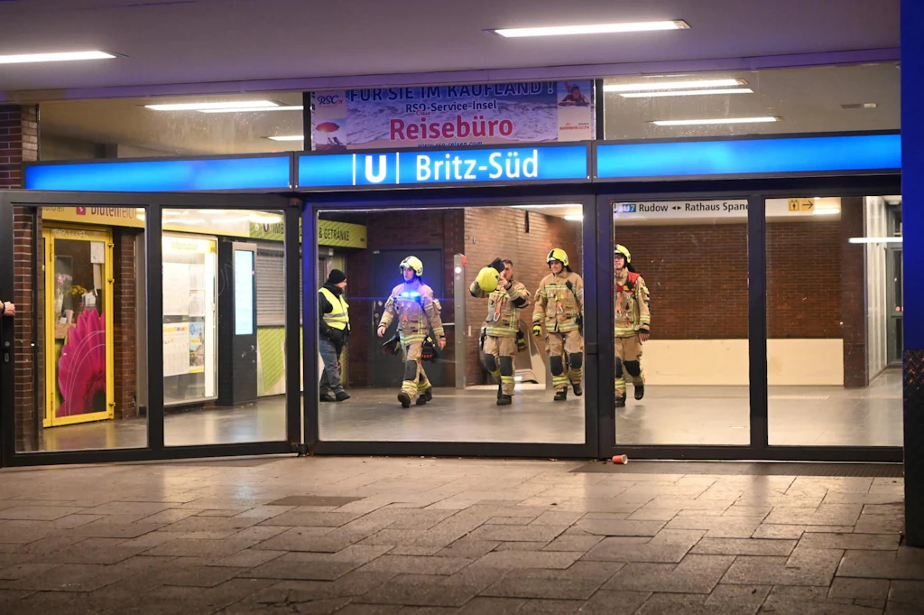 Britz-Süd: Mann stirbt bei Strom-Unfall im U-Bahntunnel der U7