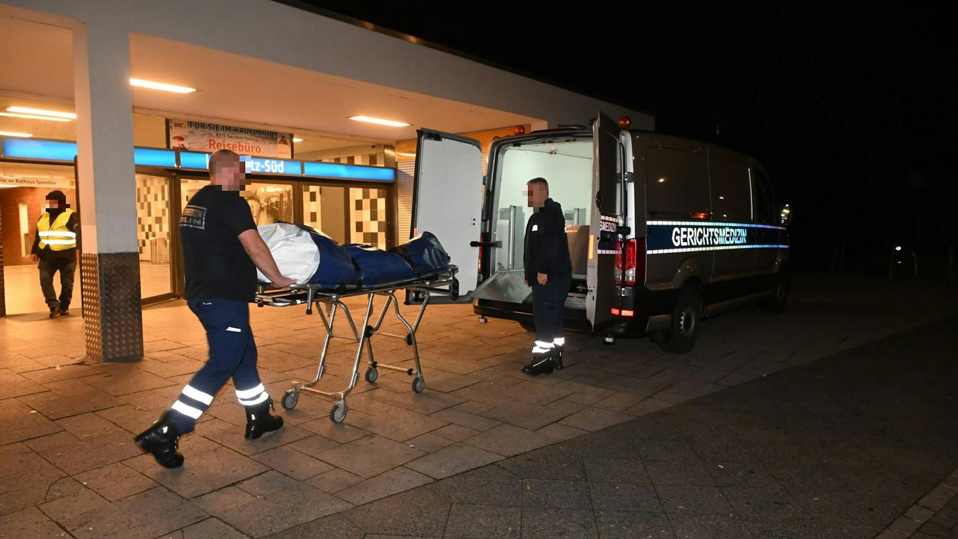 Der Notarzt konnte nichts mehr für den Mann tun und nur noch seinen Tod feststellen.