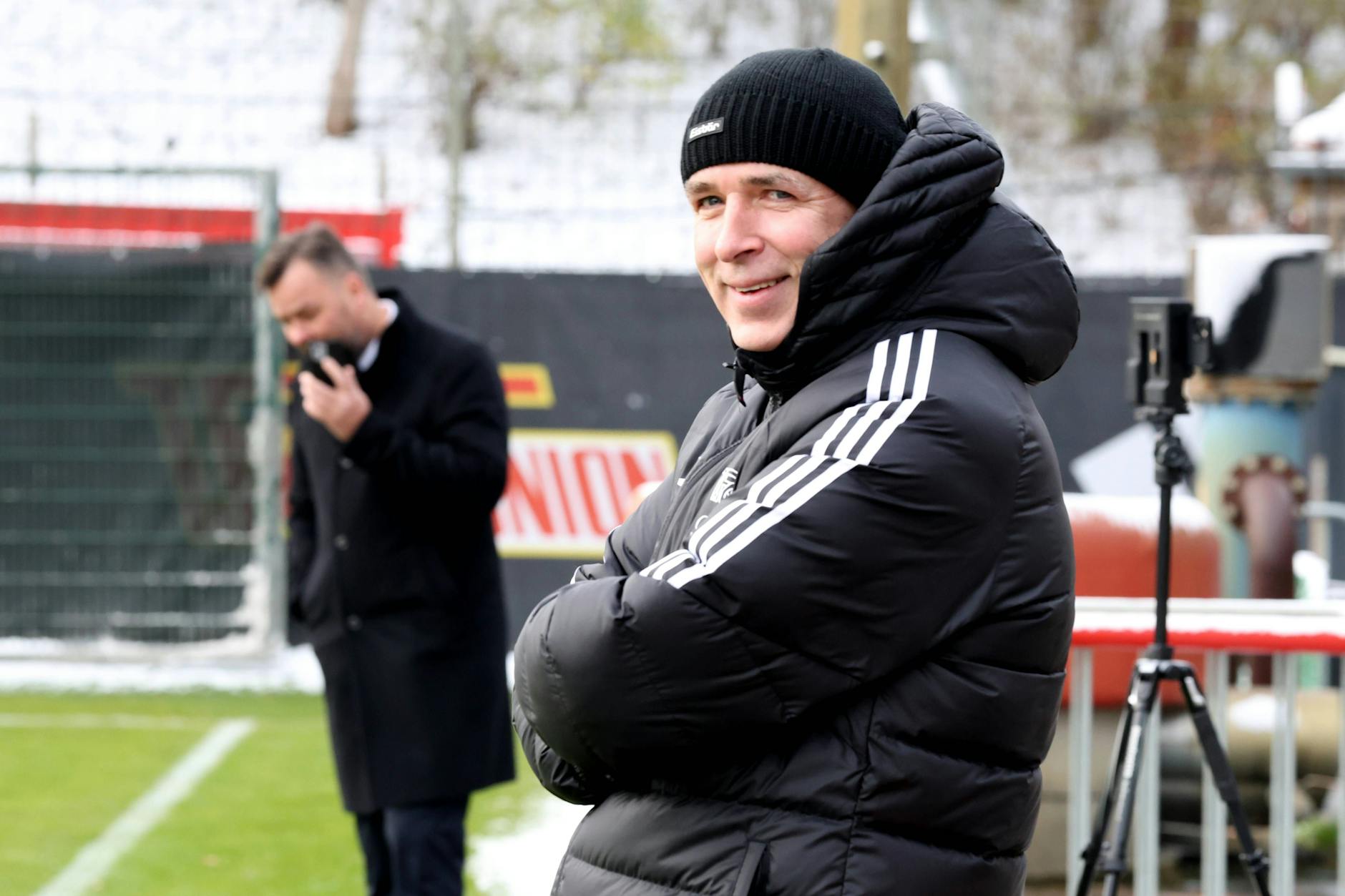 Union-Präsident Dirk Zingler schaute sich am Dienstag das Training der Eisernen vor dem Spiel bei Sporting Braga an.