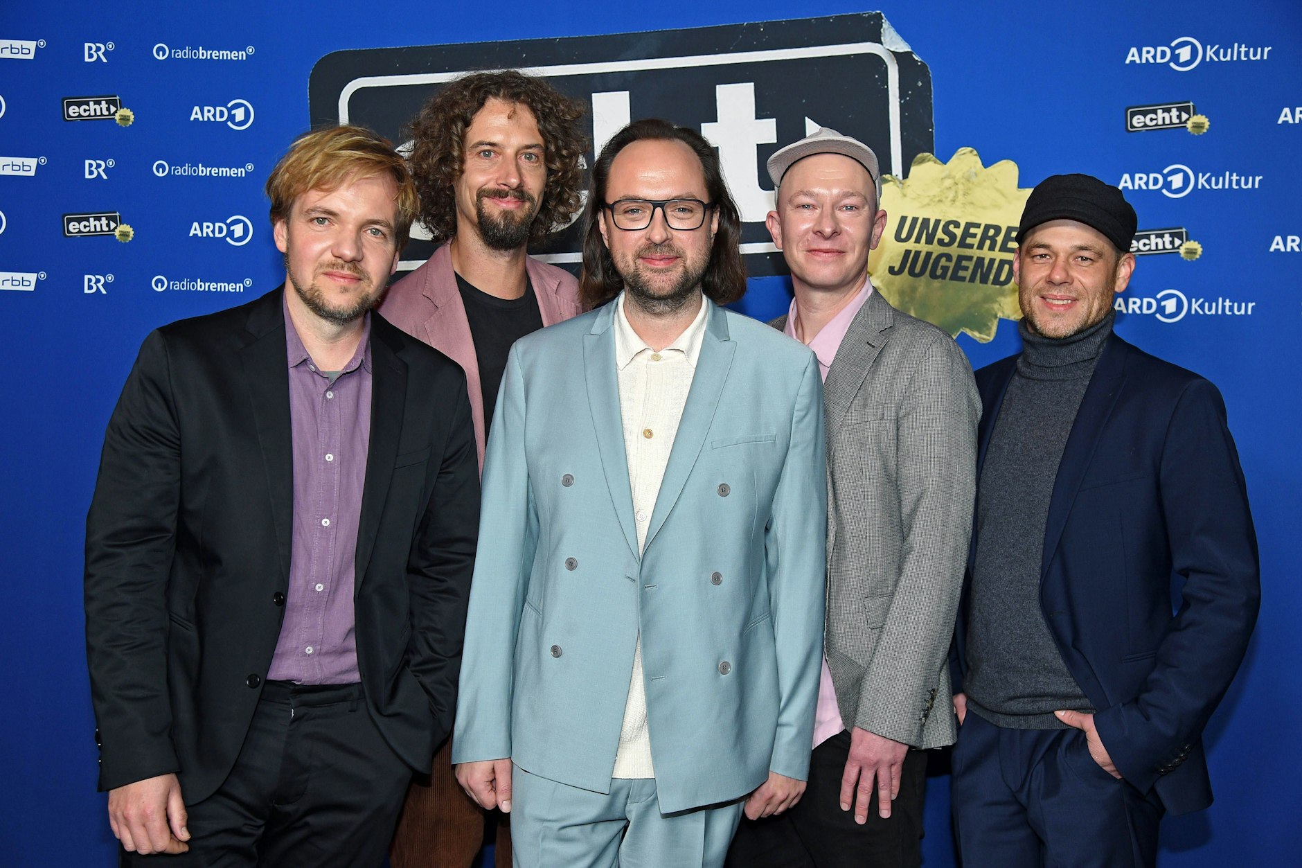 Gunnar Astrup, Andreas Puffpaff, Kim Frank, Florian Sump und Kai Fischer bei der Premiere von „Echt - Unsere Jugend“ in Berlin.