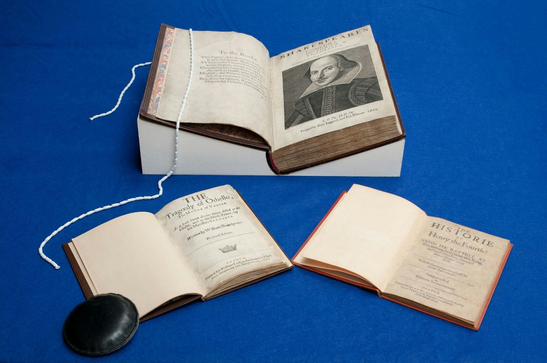 ARCHIV - Shakespeares «First Folio» wird in der Londoner Guildhall Library ausgestellt.  dia/dpa