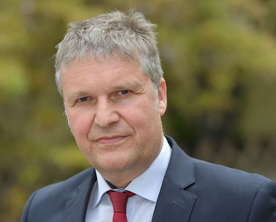 ARCHIV - Alexander Schirp, Geschäftsführer der Unternehmensverbände Berlin-Brandenburg (UVB), bei einem Termin.  /Archivbild