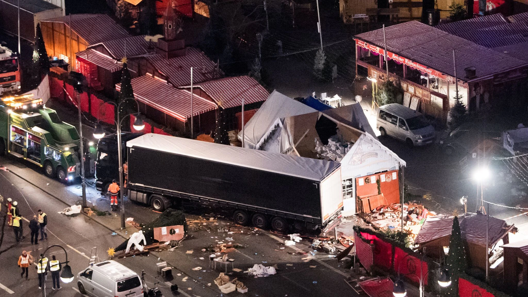 2016 raste Attentäter Anis Amri mit einem Lkw in den Weihnachtsmarkt am Breitscheidplatz.