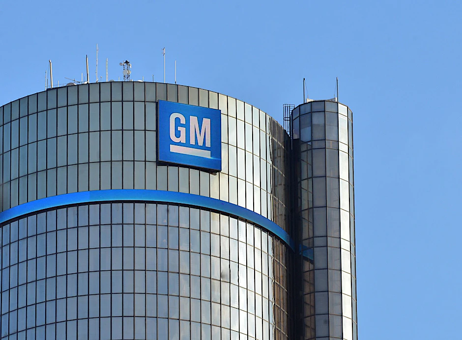 ARCHIV - Die Zentrale von General Motors in Detroit.  