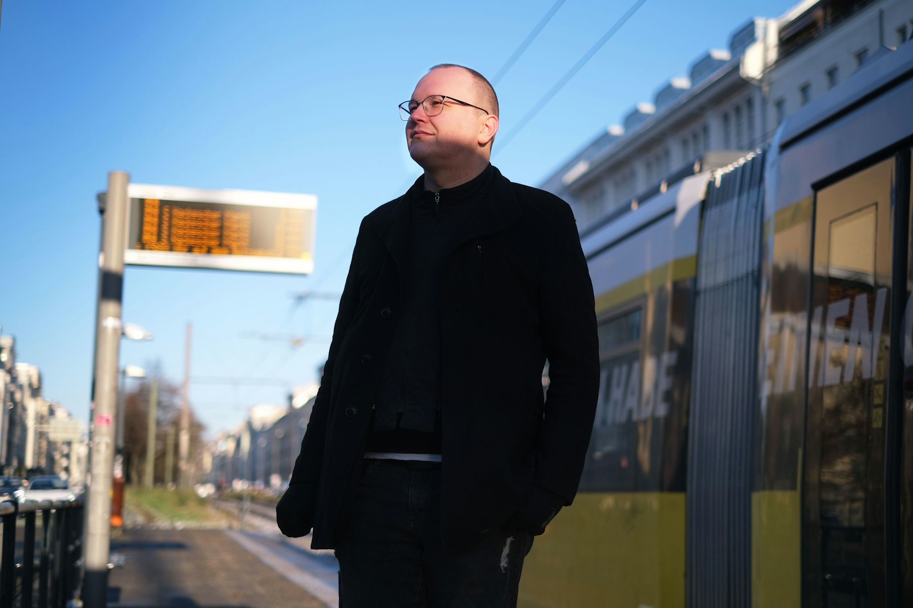 Der Tramfahrer Johnny Kiele kämpft für den Klimaschutz gemeinsam mit Fridays for Future: Das finden nicht alle Kollegen super.