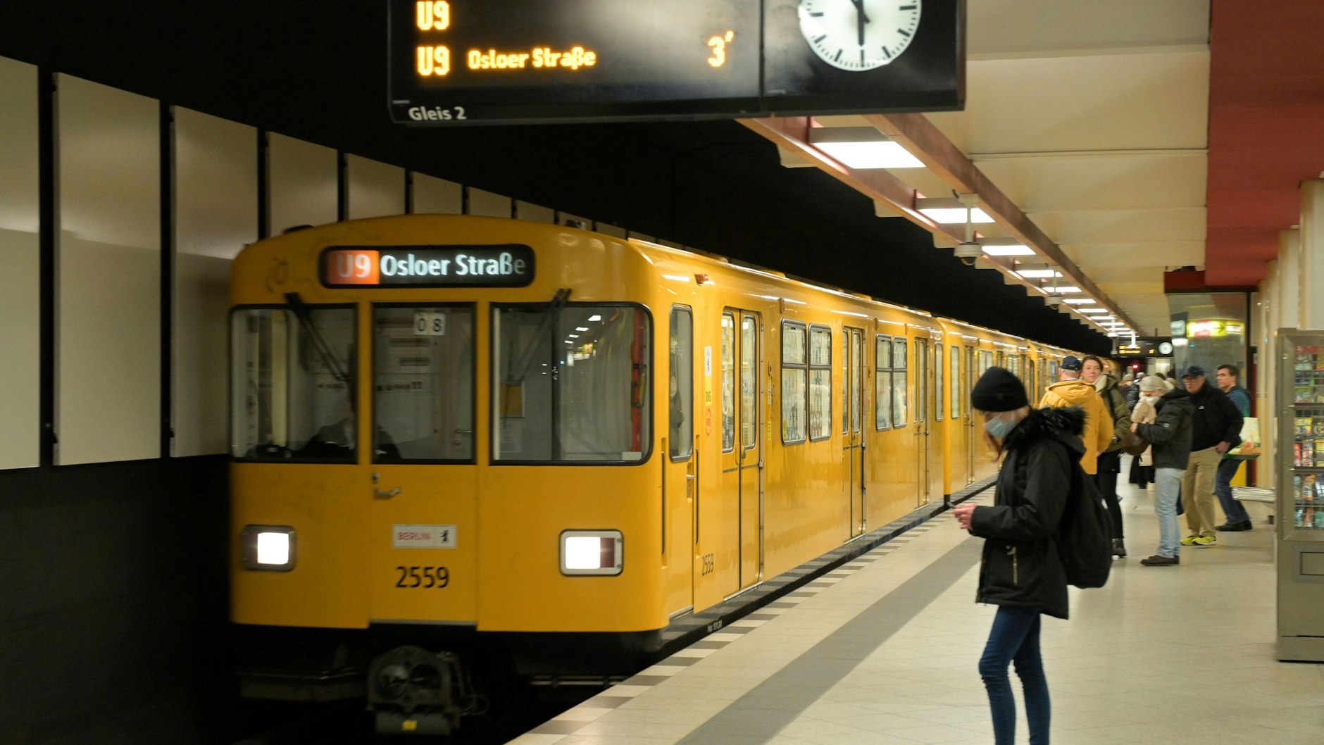 Die U9 soll über die Endstation Osloer Straße hinaus über Pankow Kirche, Heinersdorf, Blankenburg und Karow in das neue Stadtquartier verlängert werden.