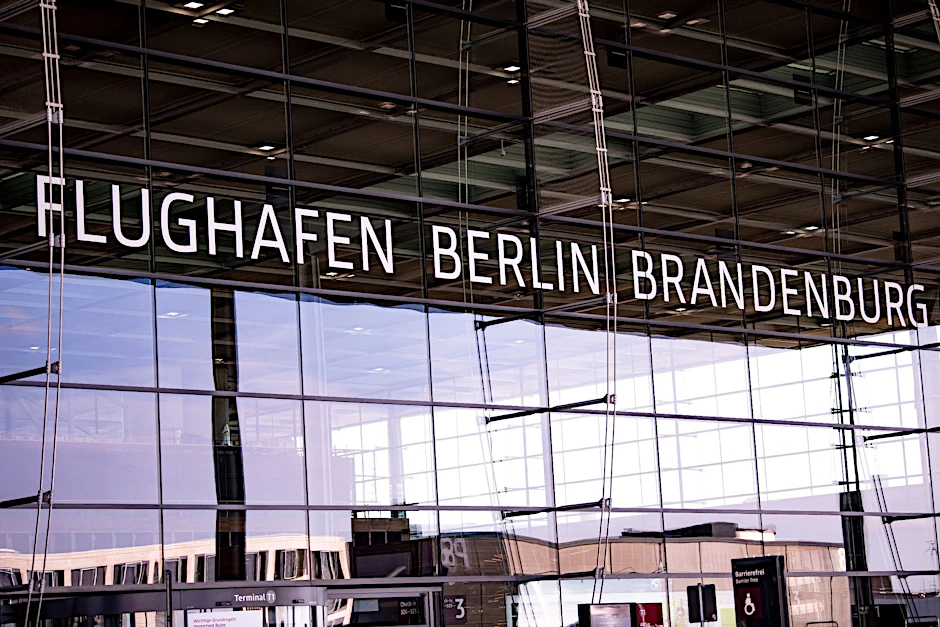 ARCHIV - Die Haupthalle des Flughafens Berlin Brandenburg.  