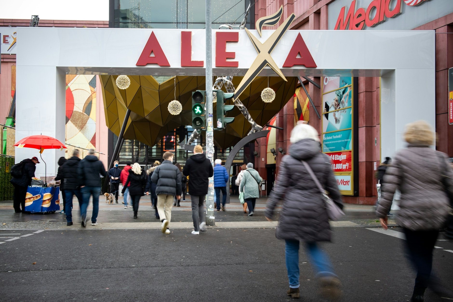 Zahlreiche Einkaufszentren haben am Sonntag geöffnet, auch das Alexa am Alexanderplatz - der 1. Advent ist in Berlin in diesem Jahr ein verkaufsoffener Sonntag.