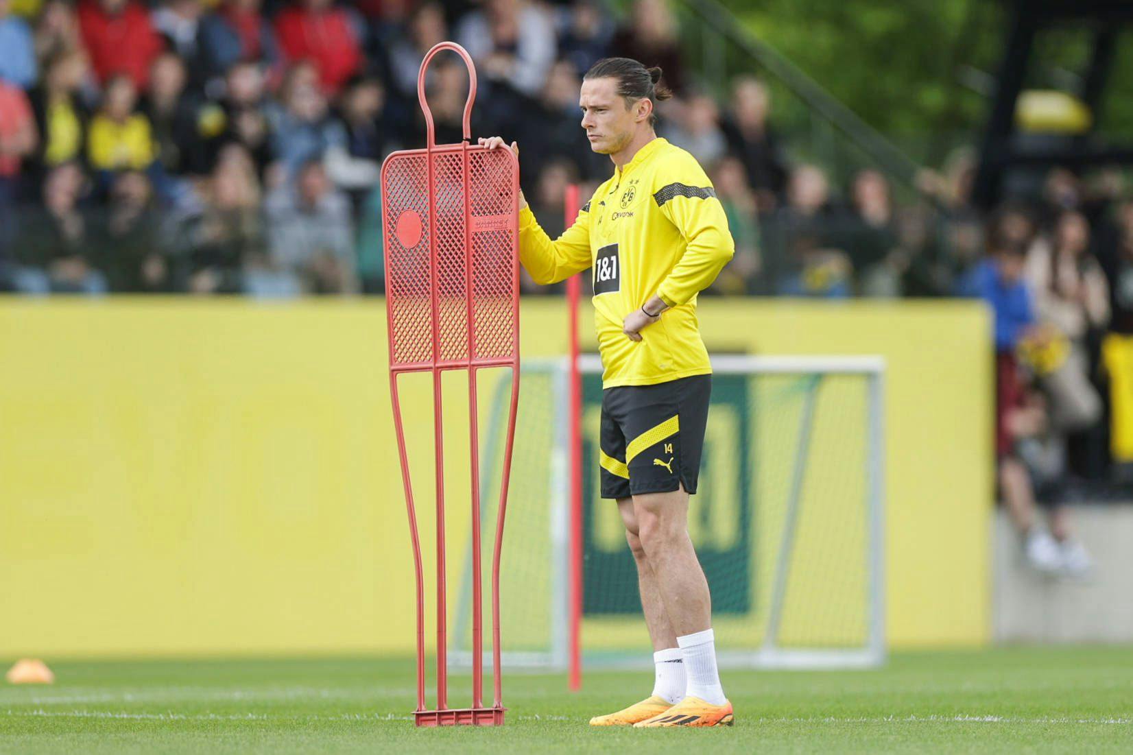 Nico Schulz stand beim BVB schon lange im Abseits, der Vertrag wurde im Sommer 2023 aufgelöst. Jetzt droht der nächste Ärger vor Gericht.