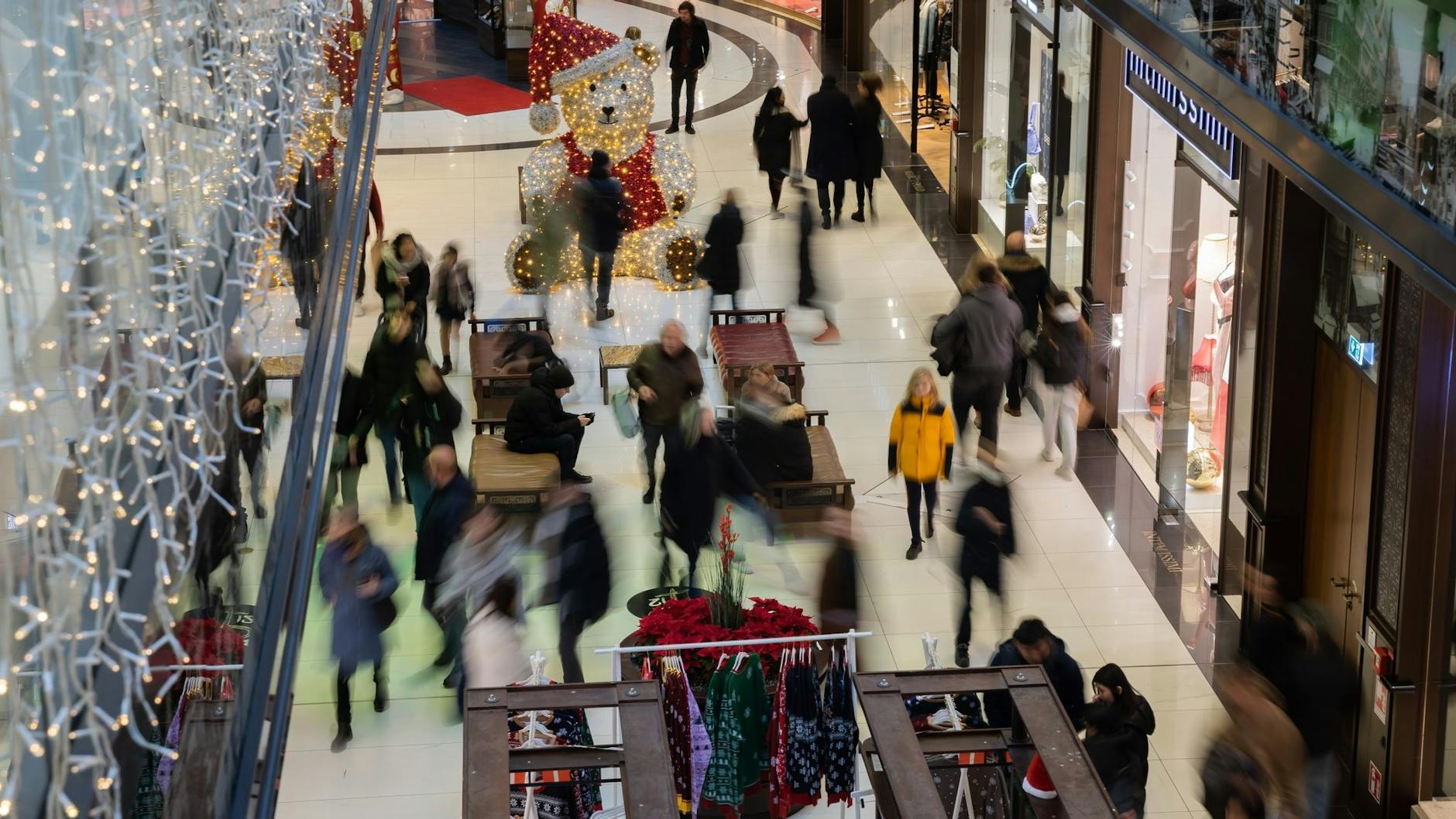 Die Einzelhändler hoffen darauf, dass am verkaufsoffenen Sonntag viele Berliner von ihrer Shopping-Lust gepackt werden.