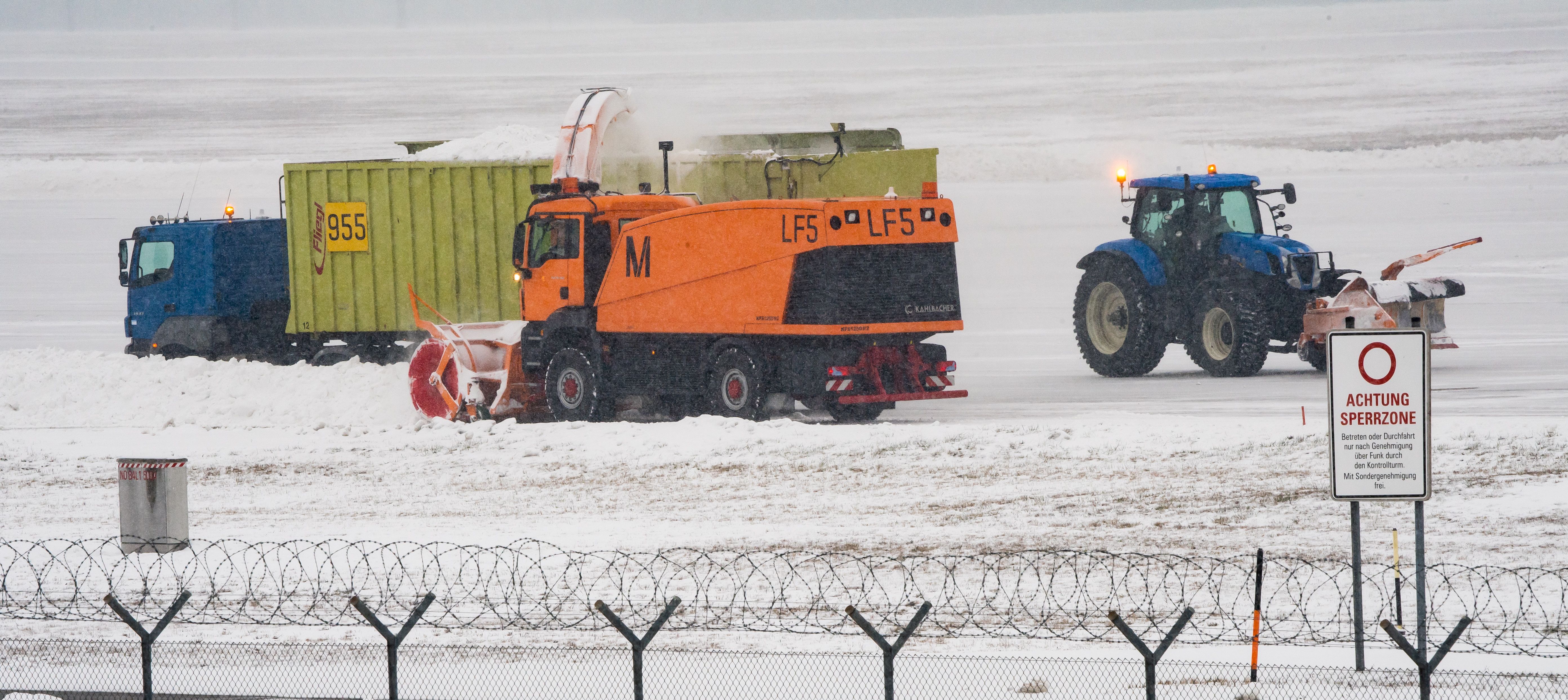 Flughafen streicht 150 Starts und Landungen