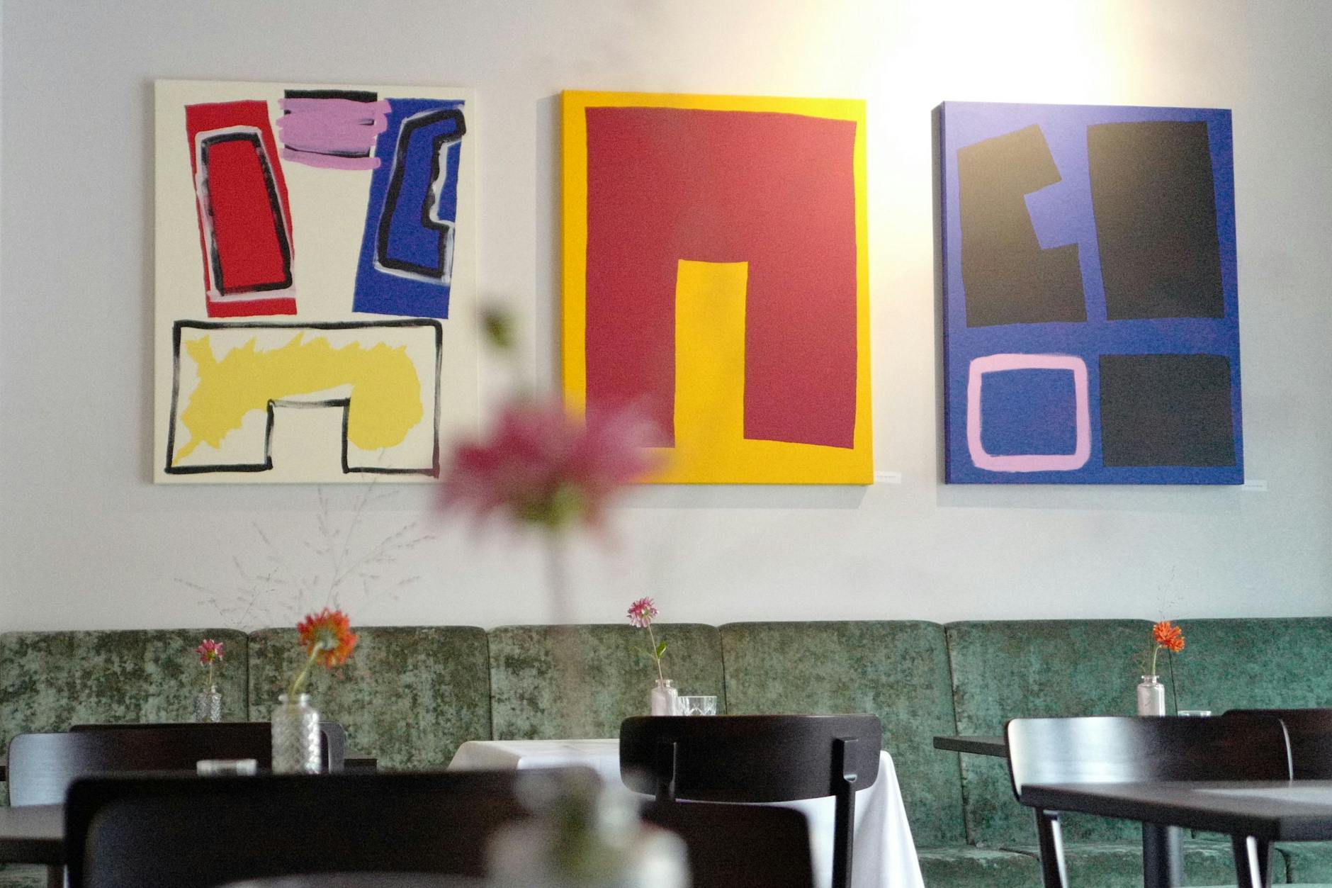 Schön bunt: Blick in den Gastraum des Gia Panta in der Zossener Straße in Kreuzberg