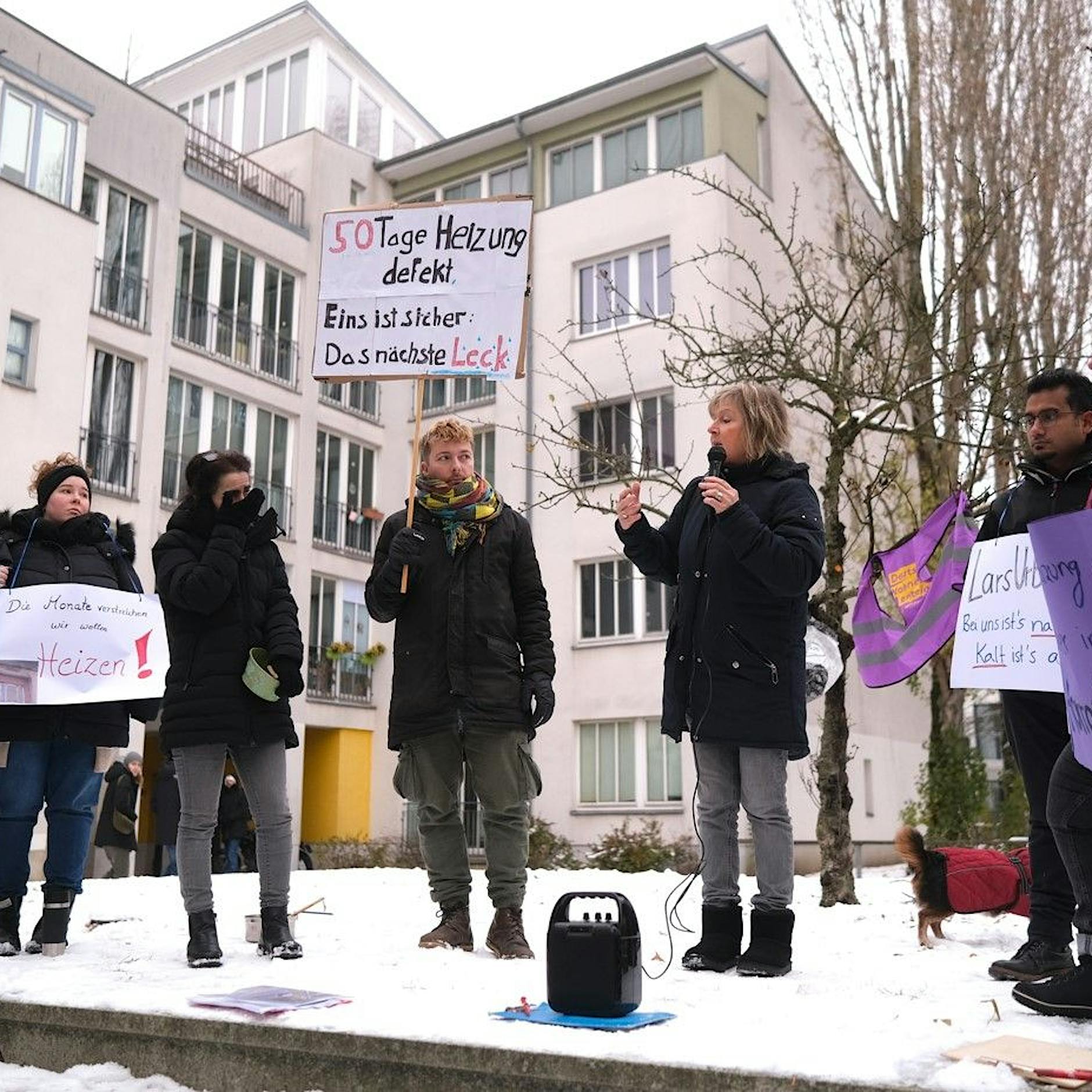 Mieterprotest in Berlin – Keine Heizung, nasse Wände, Schimmel im Schlafzimmer: „Es ist ein Albtraum“