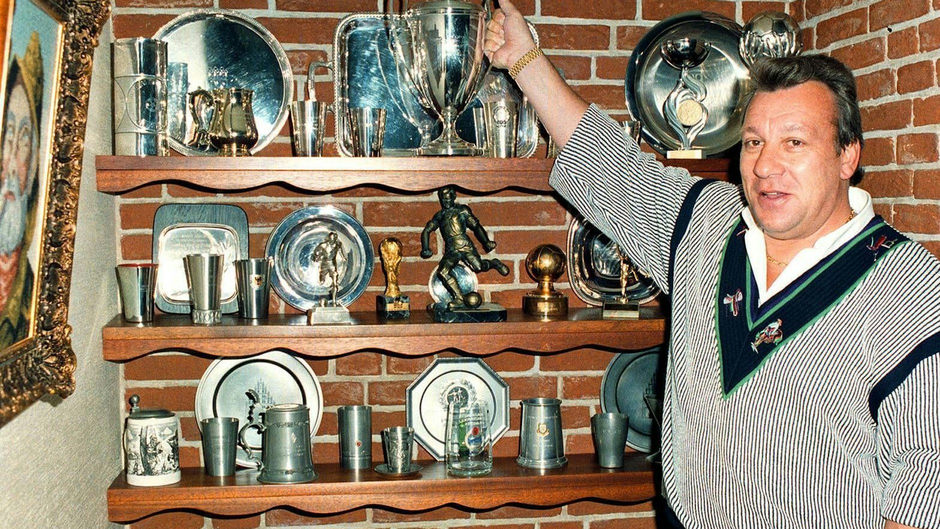 Fußball-Weltmeister Horst-Dieter Höttges ist im Juni im Alter von 79 Jahren verstorben.
