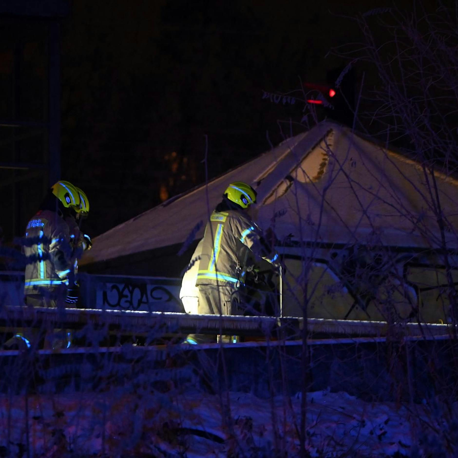 Charlottenburg: Schreckliches Drama an den S-Bahngleisen – ein Toter!
