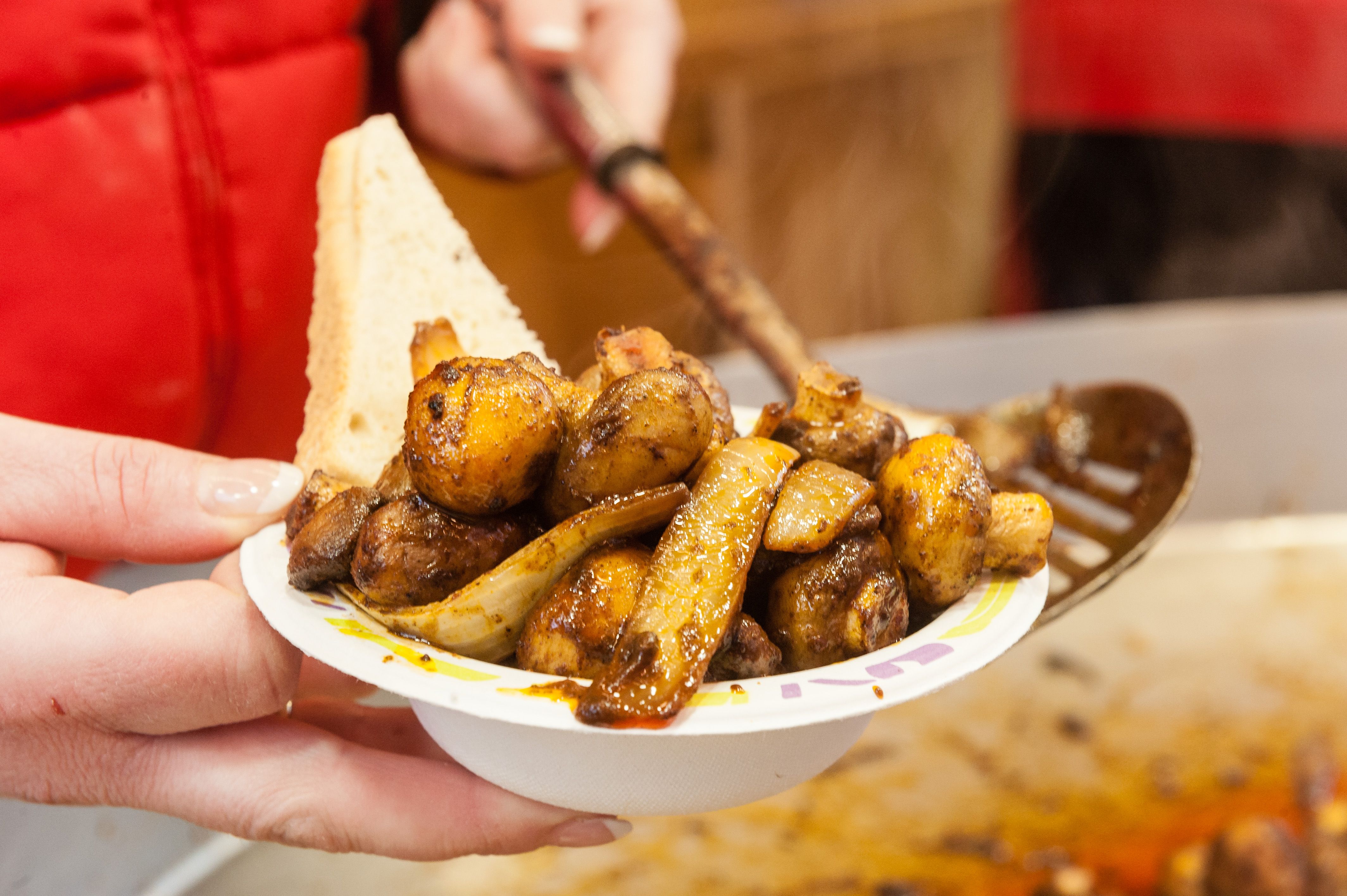 Geniales Rezept für Champignons wie auf dem Weihnachtsmarkt: Lecker und deftig!