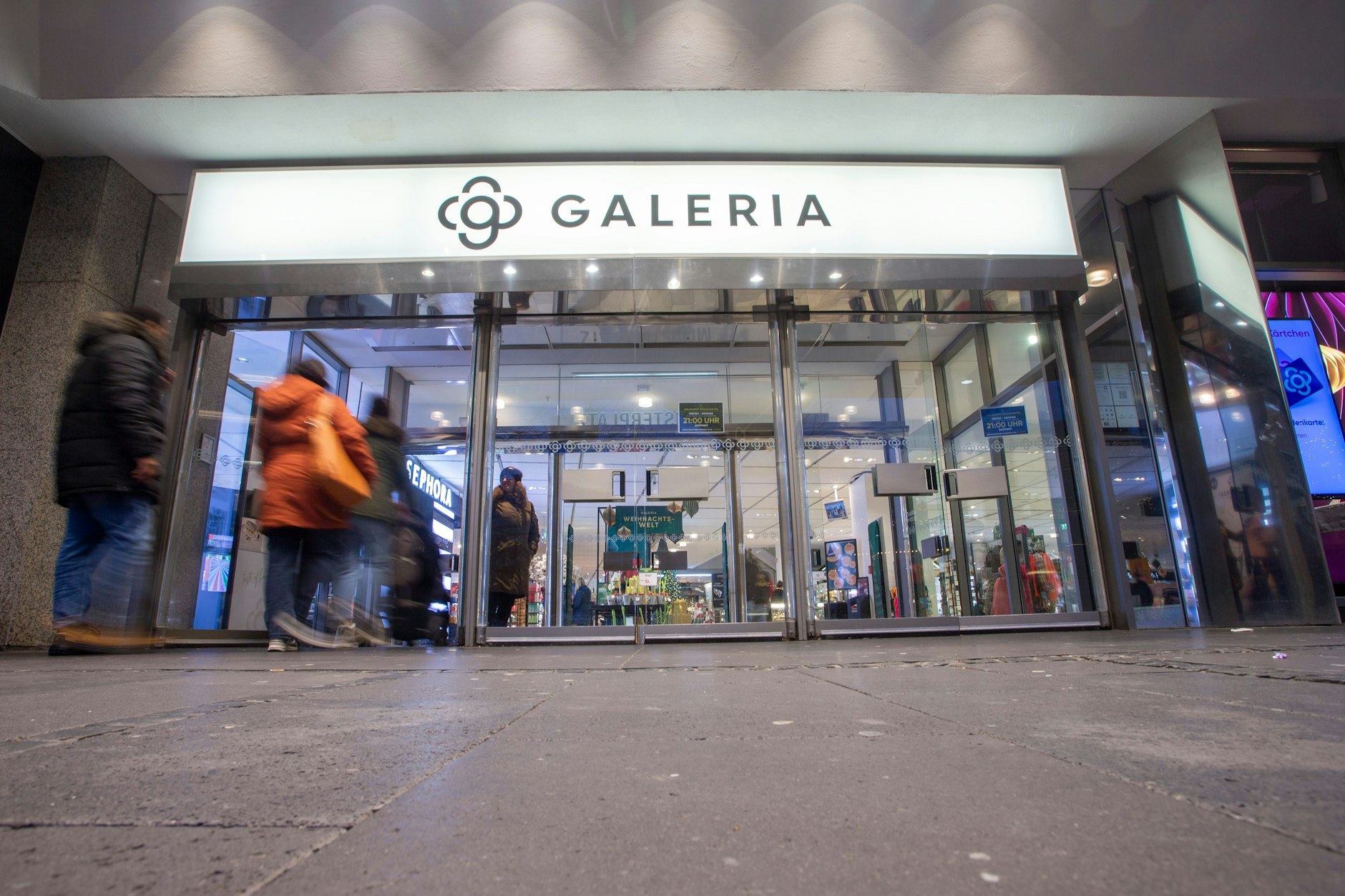 Zu Signa Prime Selection gehören u.a. das Berliner Luxuskaufhaus KaDeWe und die Gebäude der Kaufhauskette Galeria Karstadt Kaufhof.