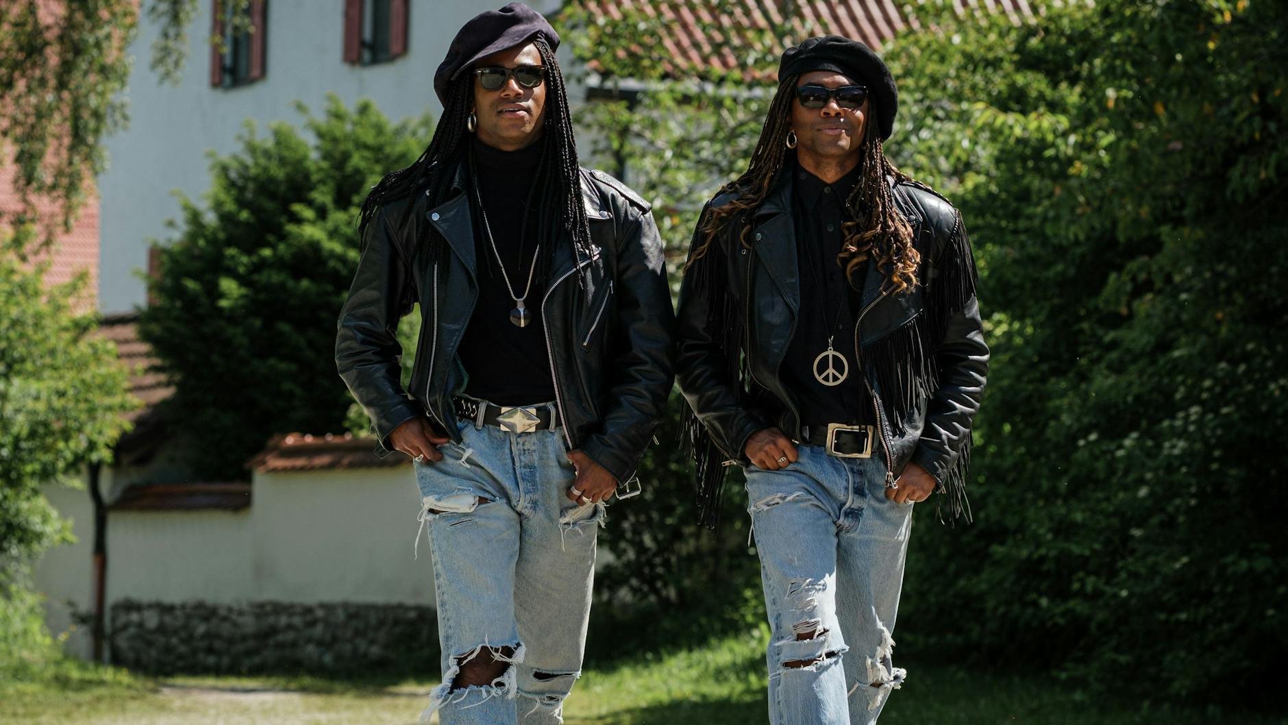 Tijan Njie (l.) und Elan Ben Ali (r.) sind während des Drehs für „Girl You Know It’s True“ gute Freunde geworden.