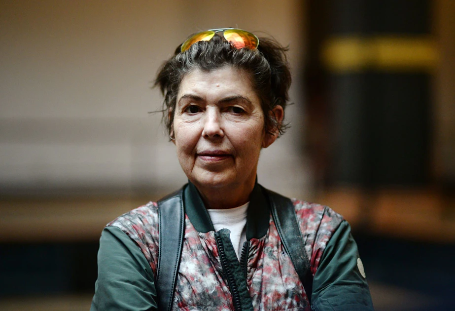 Rosen und Weltempfänger - Isa Genzken wird 75