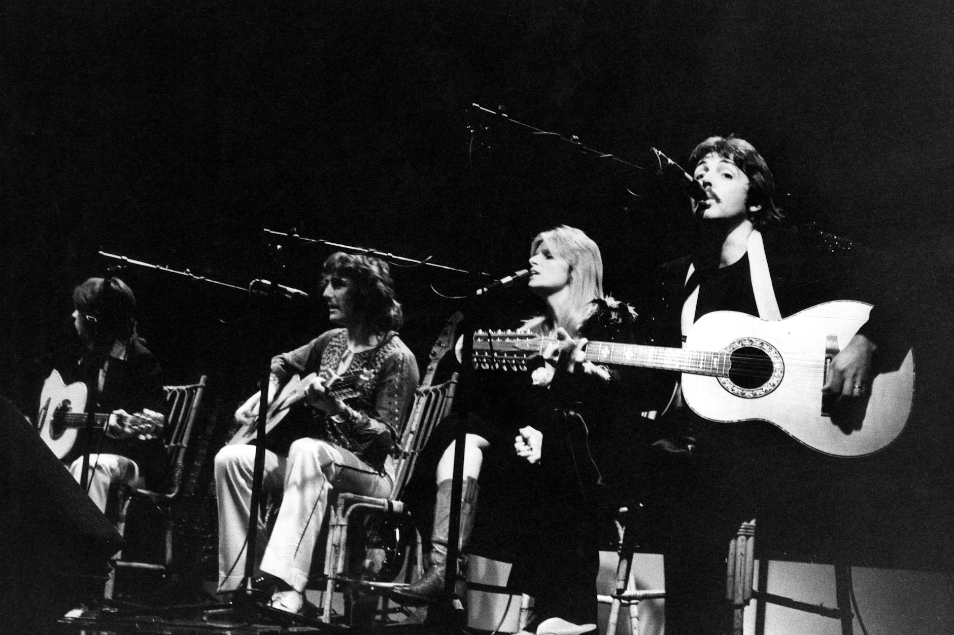 Ein Konzert der Band Wings. Der Gitarrist Denny Laine ist verstorben. 