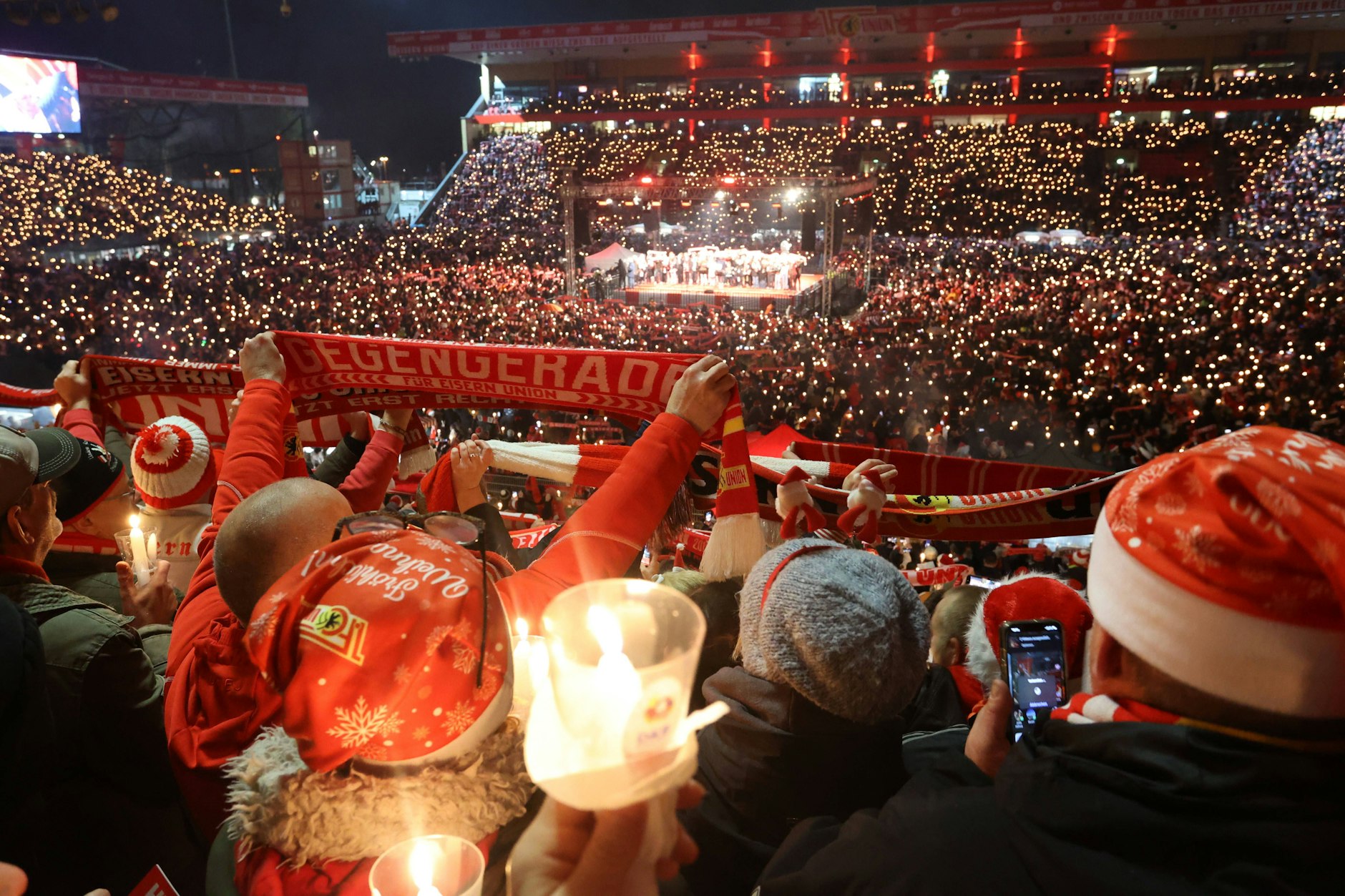 Union-Fans hatten jahrelang beim Weihnachtssingen keine sportlichen Sorgen. Dieses Jahr droht den Eisernen eine böse Bescherung. 