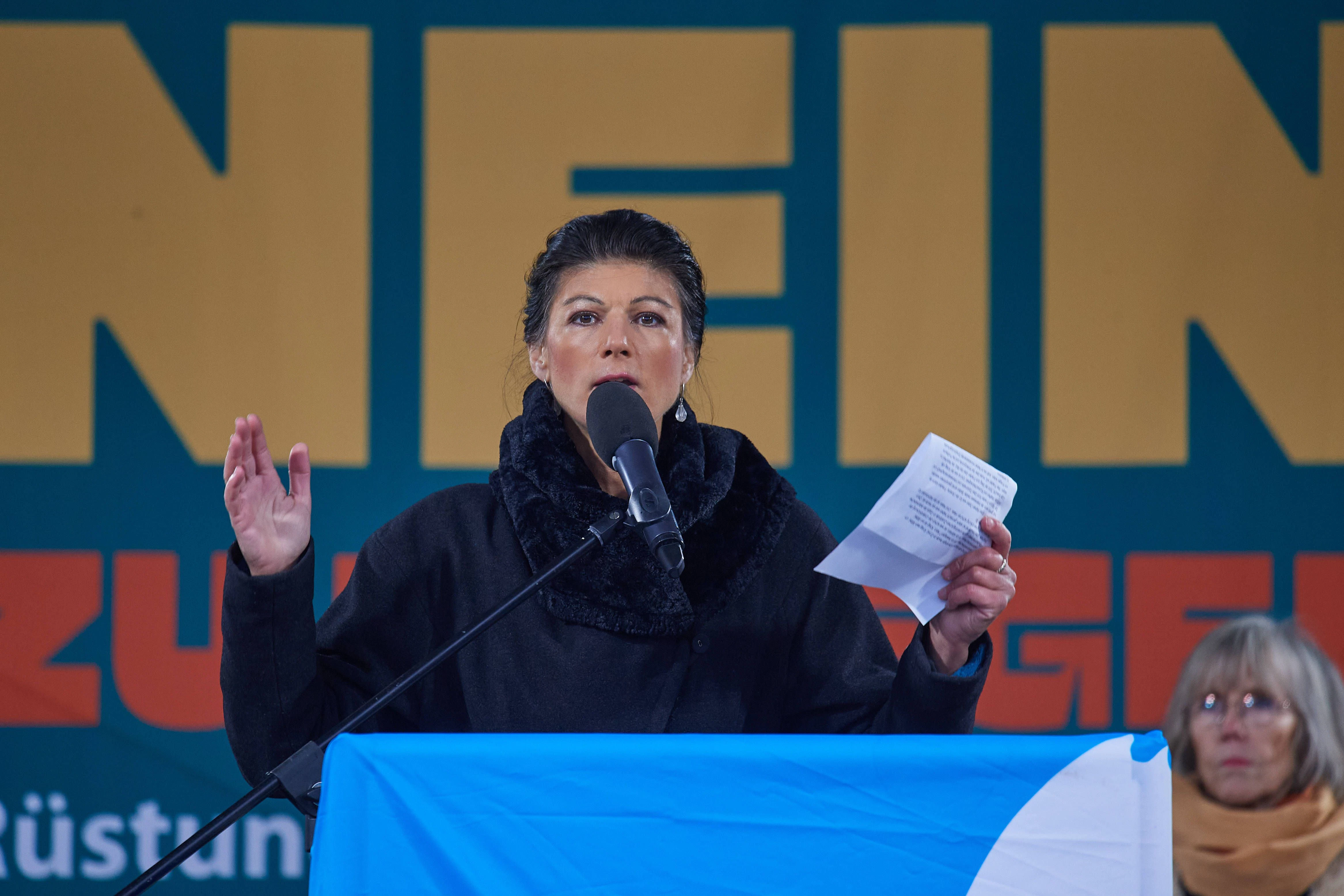 Kundgebung „Nein zu Kriegen – Rüstungswahnsinn stoppen – Zukunft friedlich und gerecht gestalten“ am Samstag 25.11.2023 in Berlin.