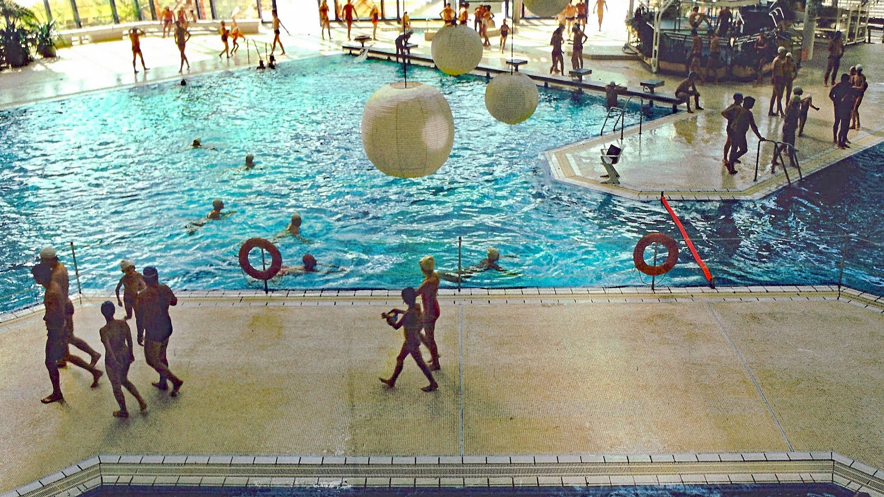 So sah es früher einmal aus: Blick in das SEZ, dem einstigen DDR-Spaßbad.